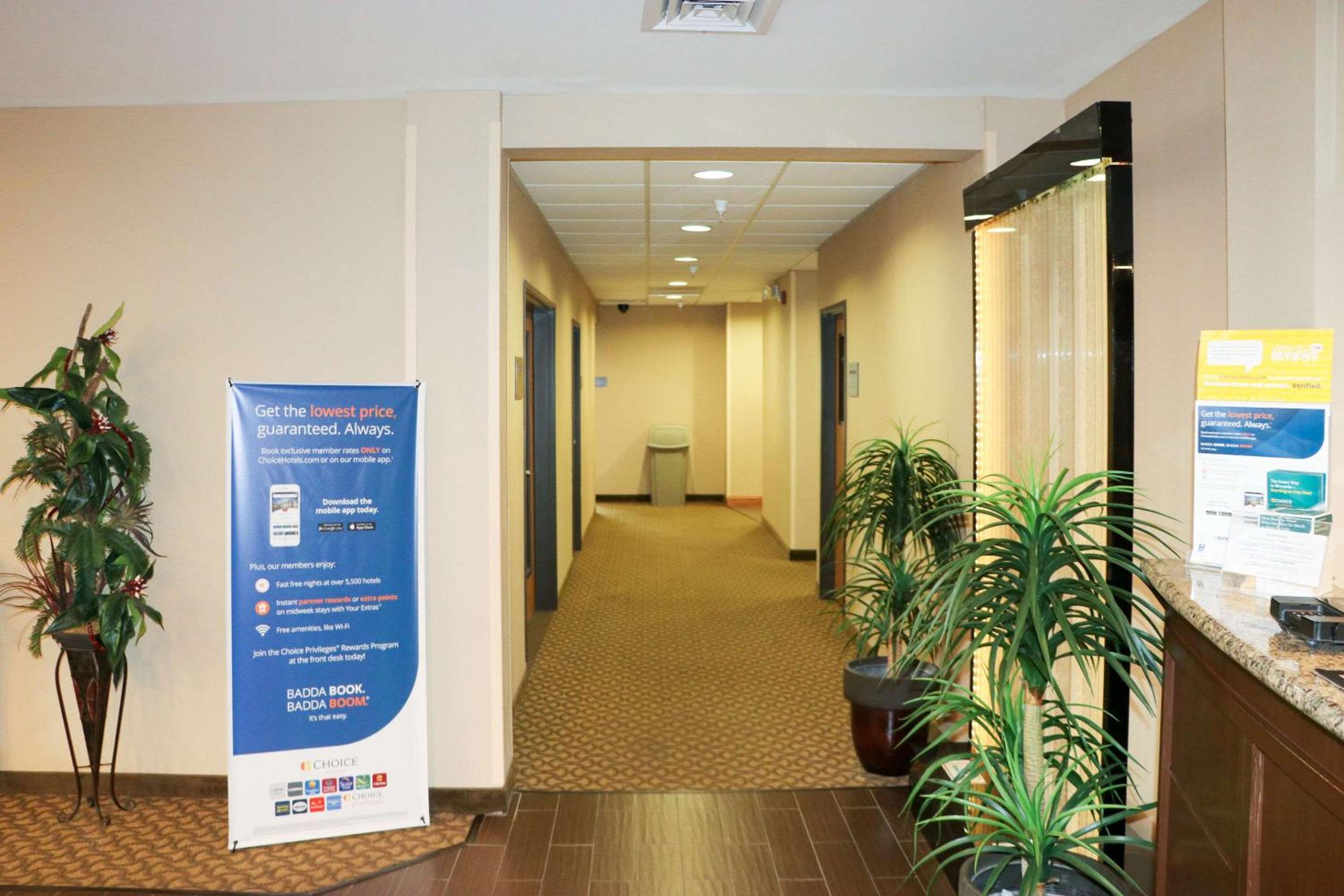 Sikeston Vacations - Comfort Inn  Suites Sikeston I-55 - Property Image 4