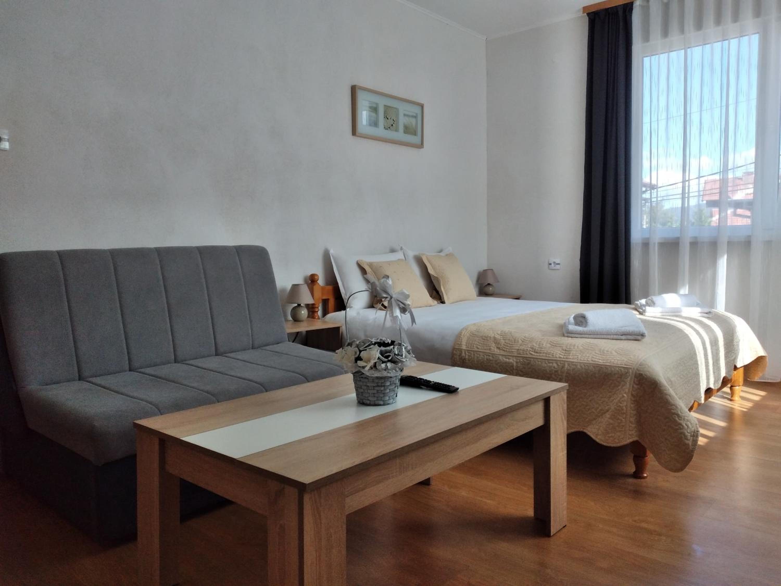 Holiday guest house KEMO