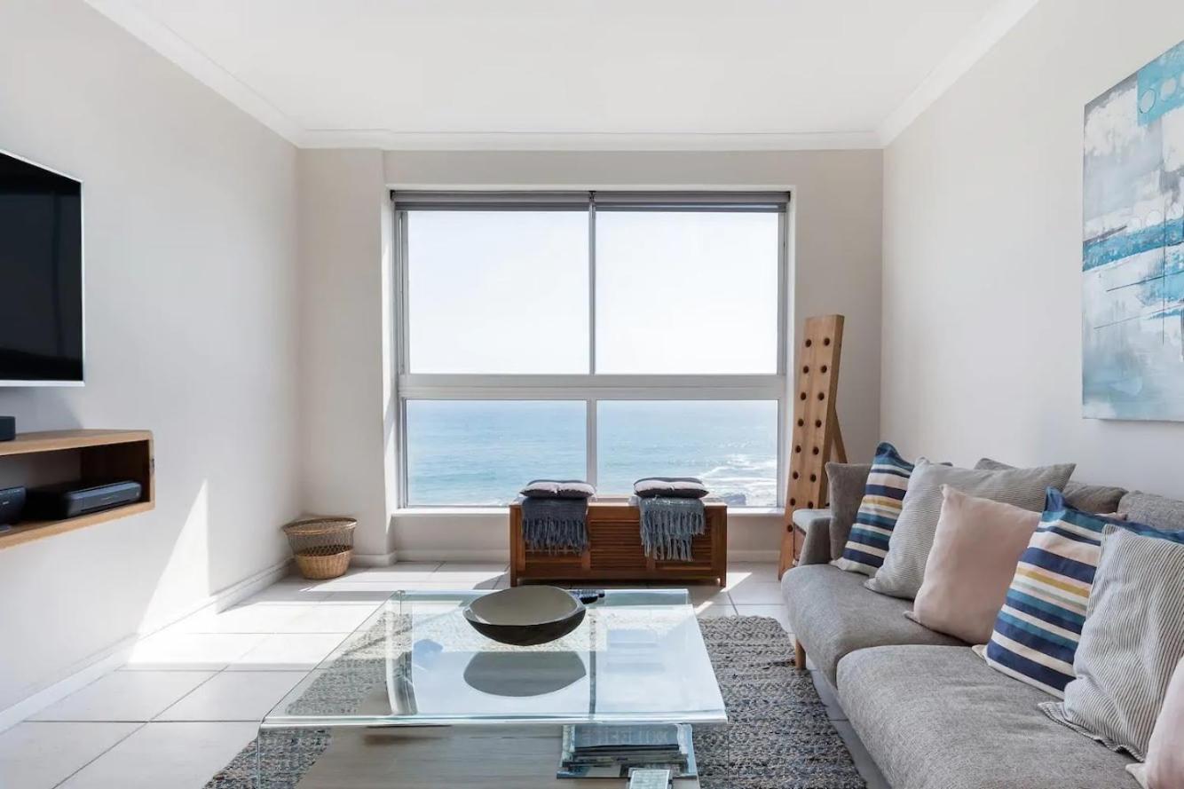 Stunning Views, the Sea & Table Mountain! view 2