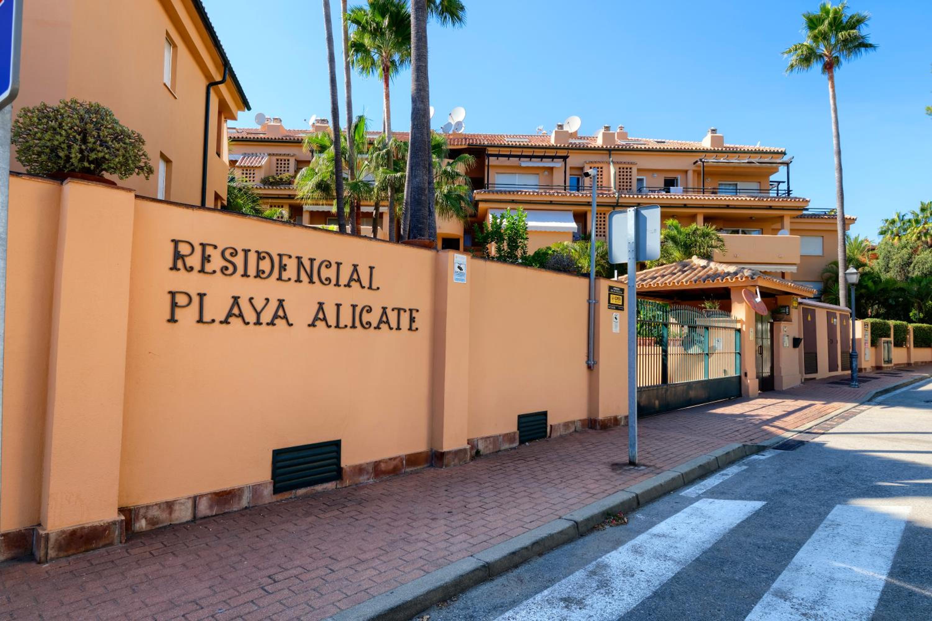 Playa Alicate, 2 Bedroom Beach Apartment view 4