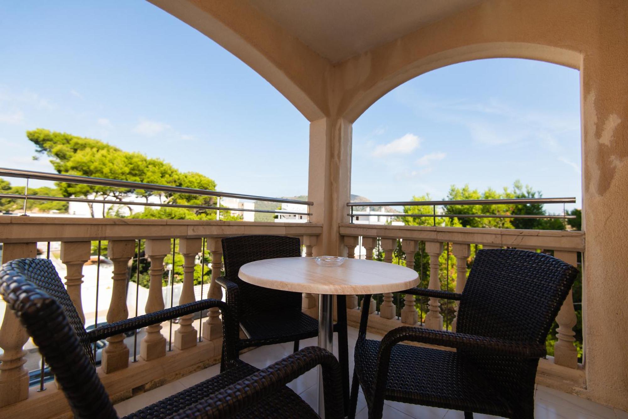 balcony