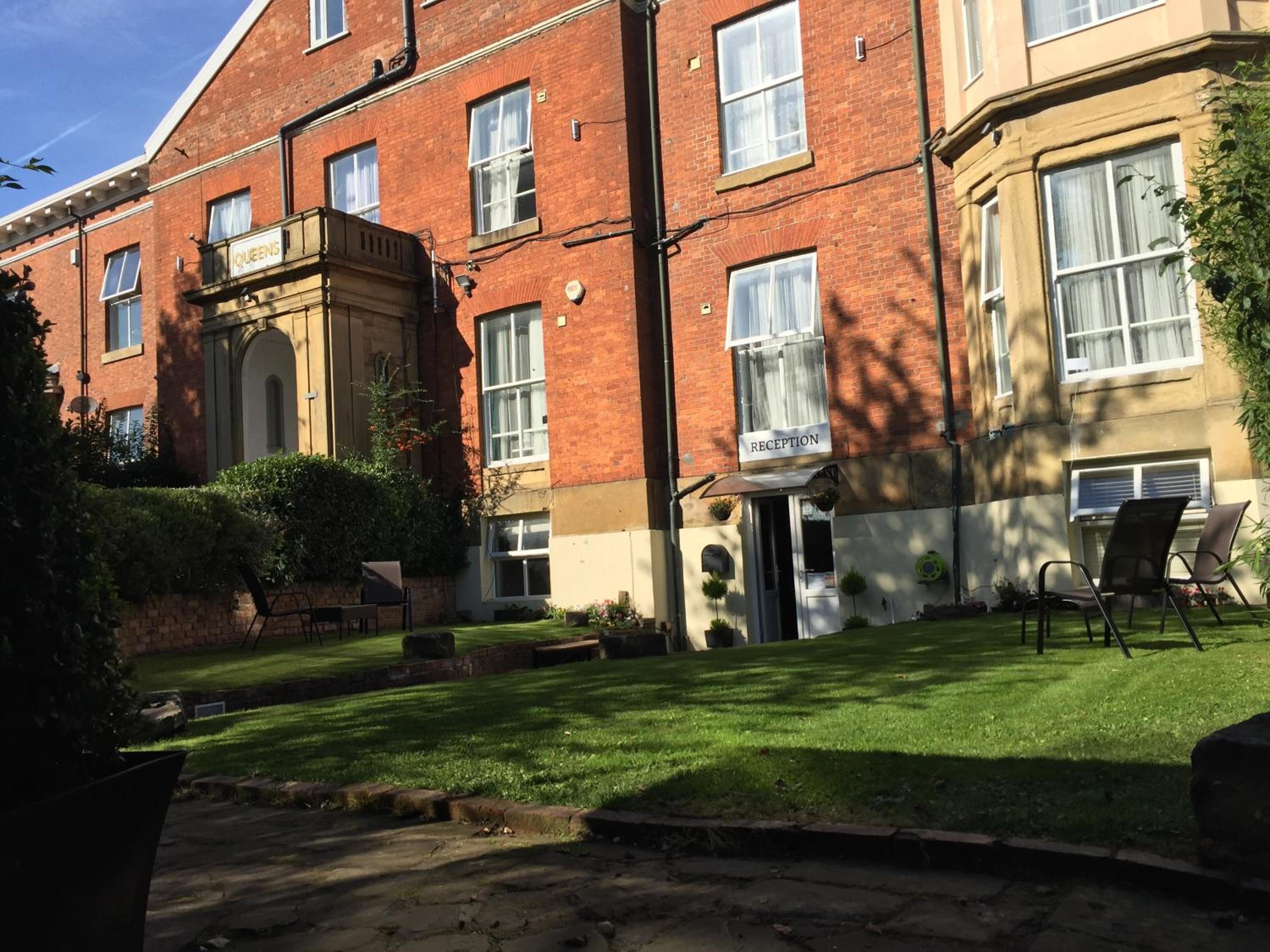 Queens Guesthouse Manchester