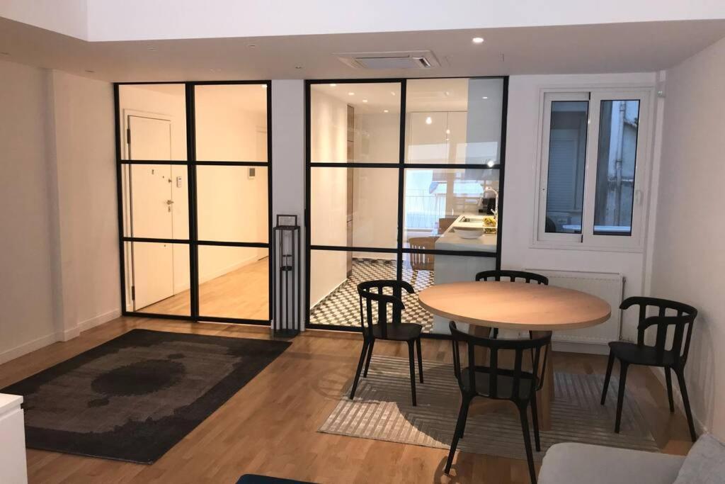 Luxury 2 bedroom 2 bathroom flat in Kolonaki !