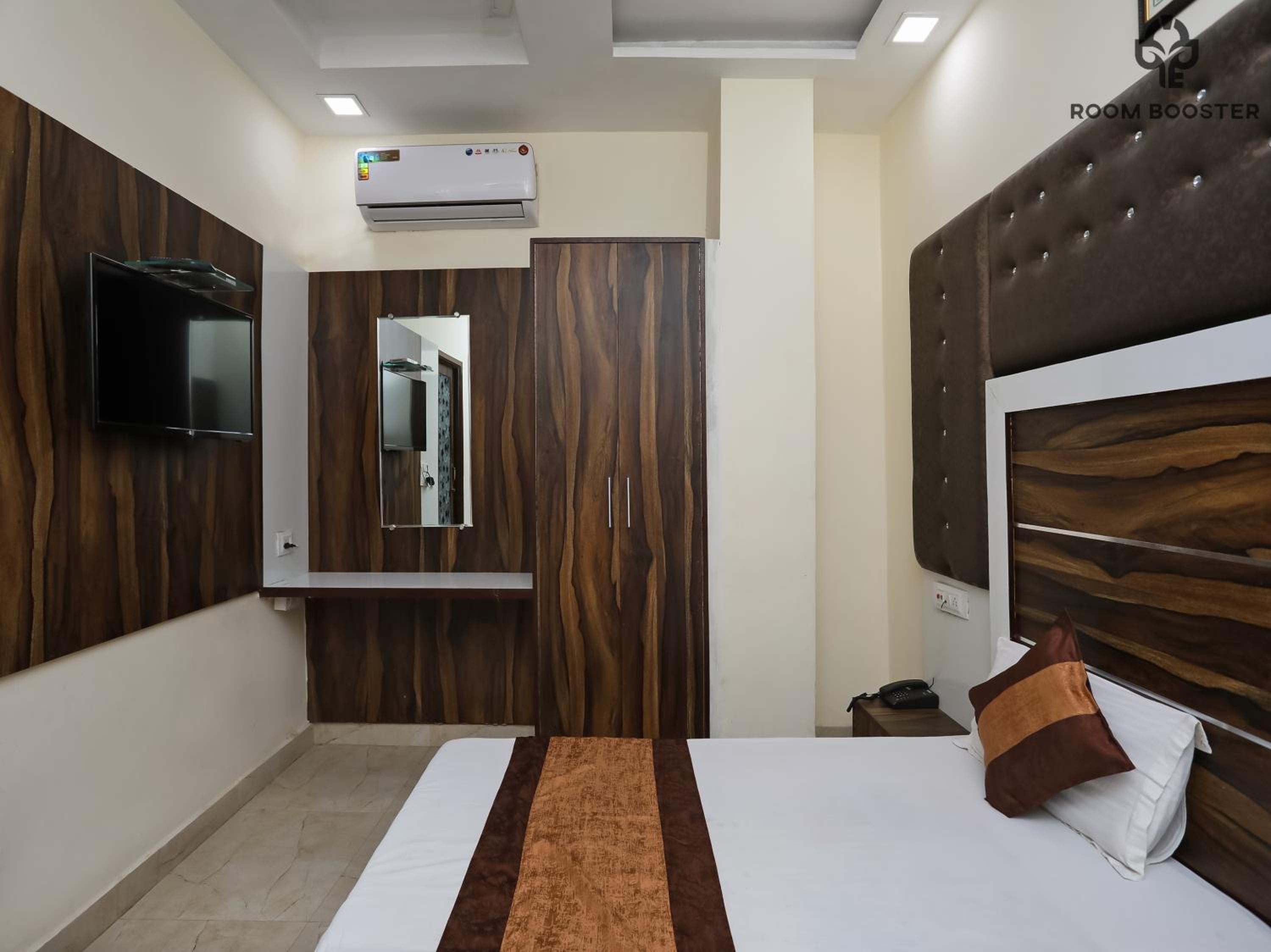 Hotel Sehmi's Best Rest Inn