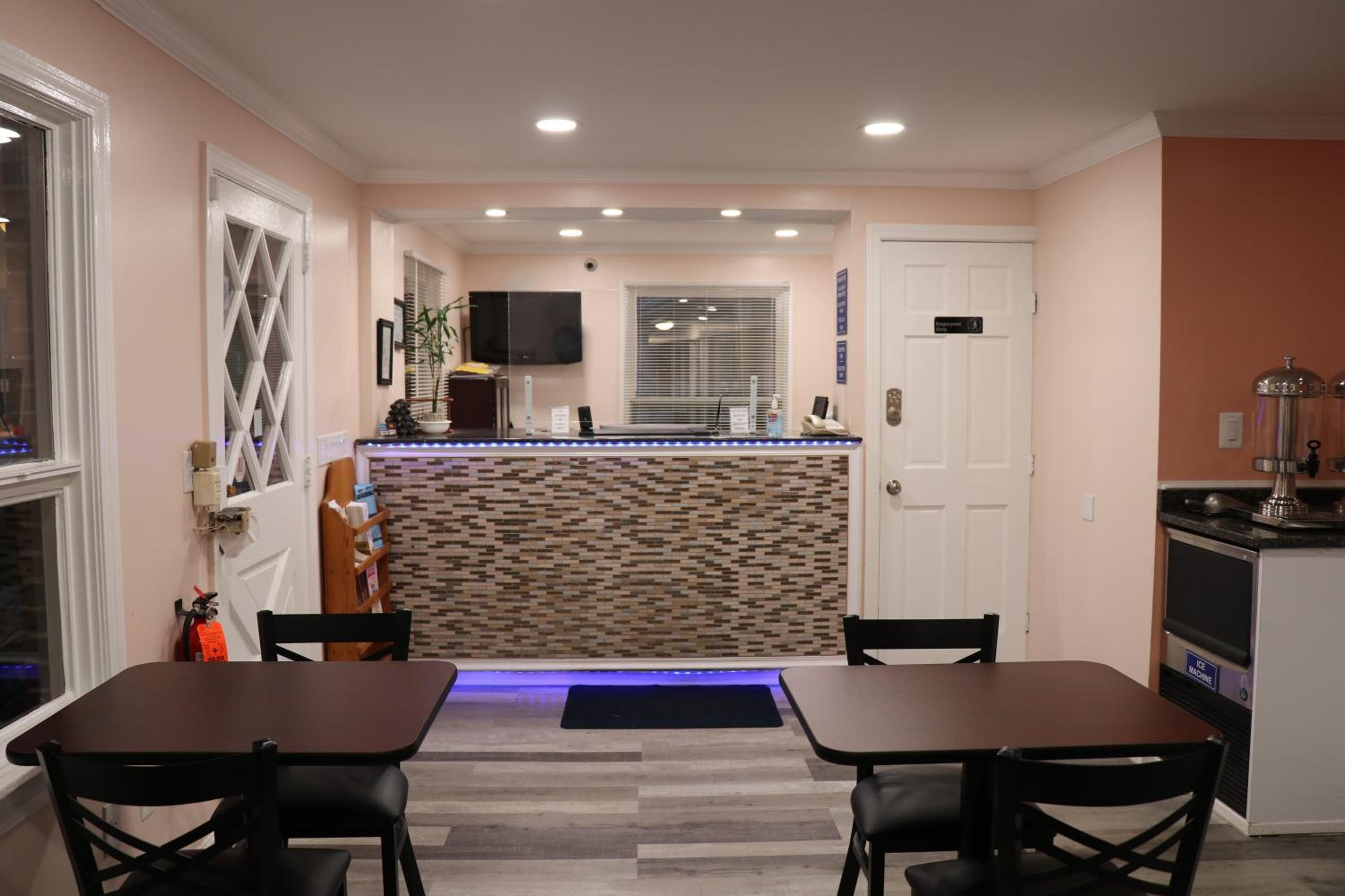 Elite Inn view 5