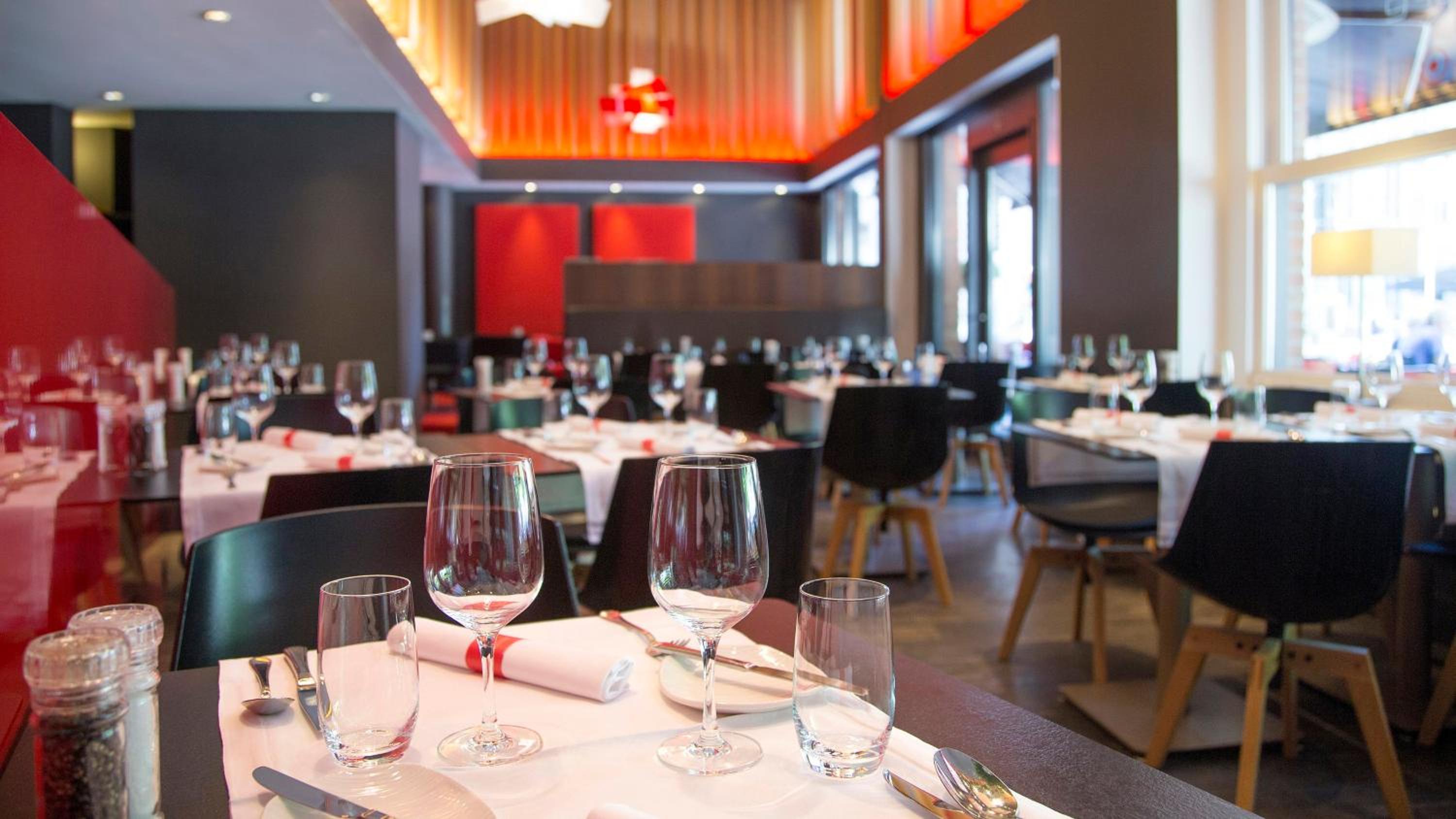 Bruges Vacations - Crowne Plaza Hotel Brugge, an IHG Hotel - Property Image 3