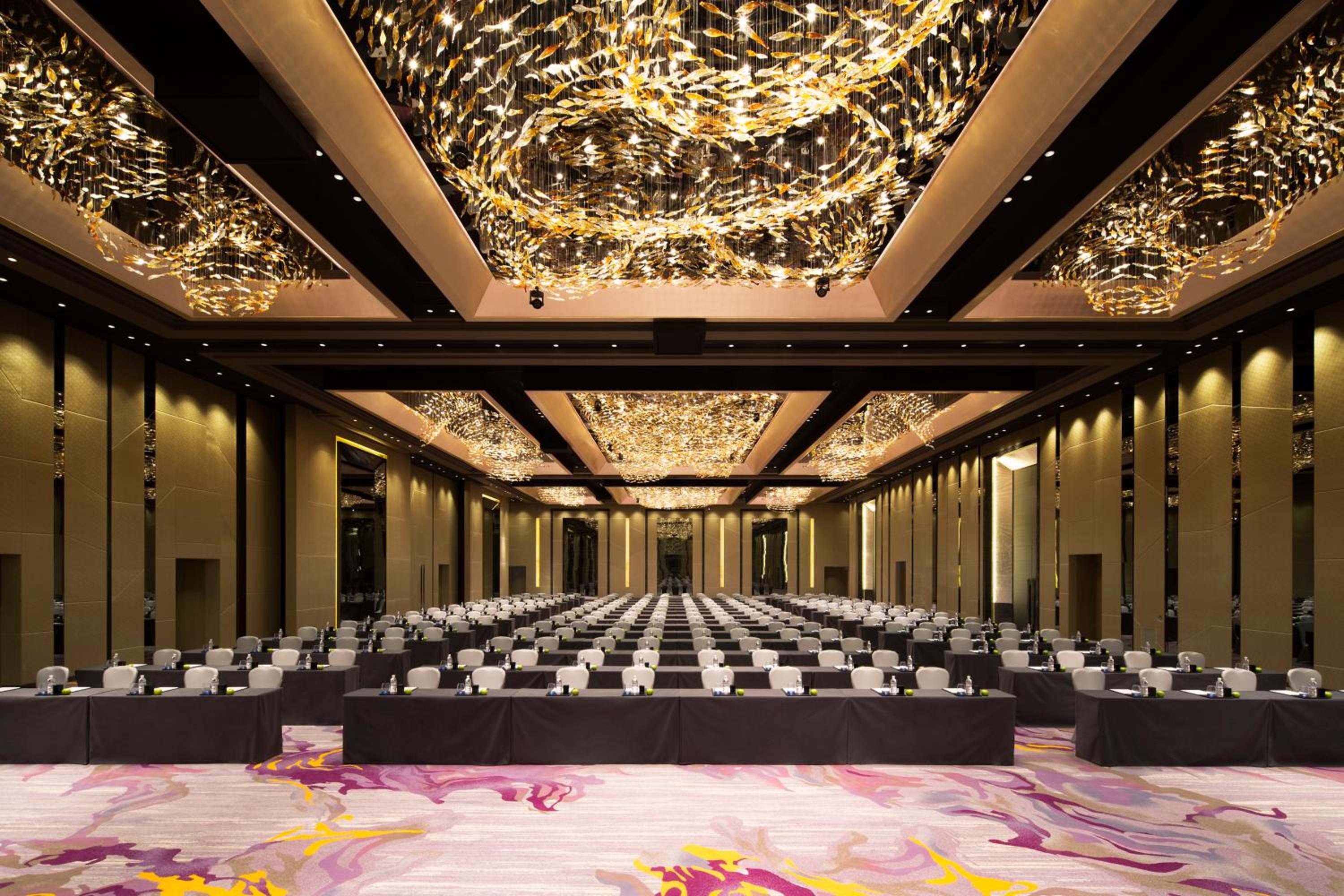 The Royal Garden Kowloon East