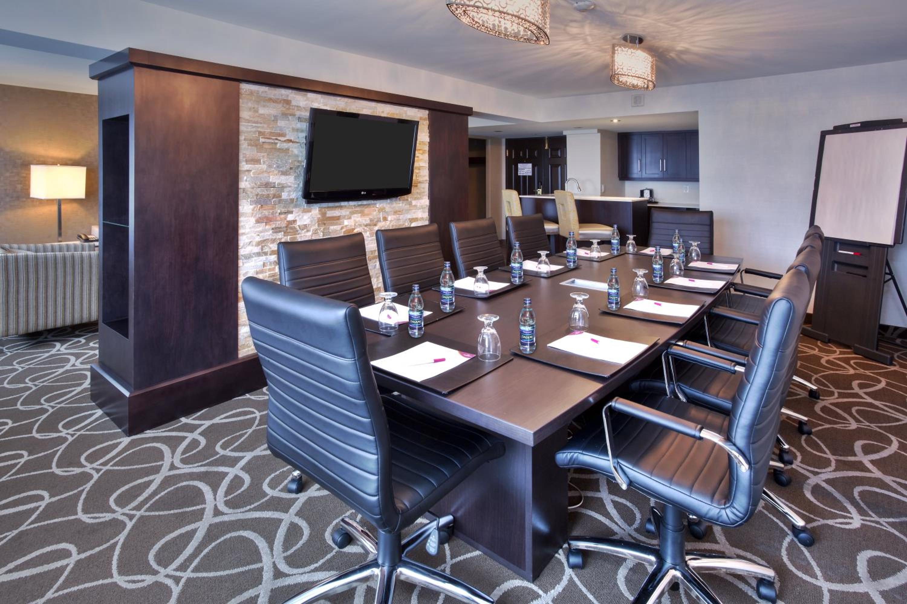 Kitchener Vacations - Crowne Plaza Kitchener-Waterloo, an IHG Hotel - Property Image 65