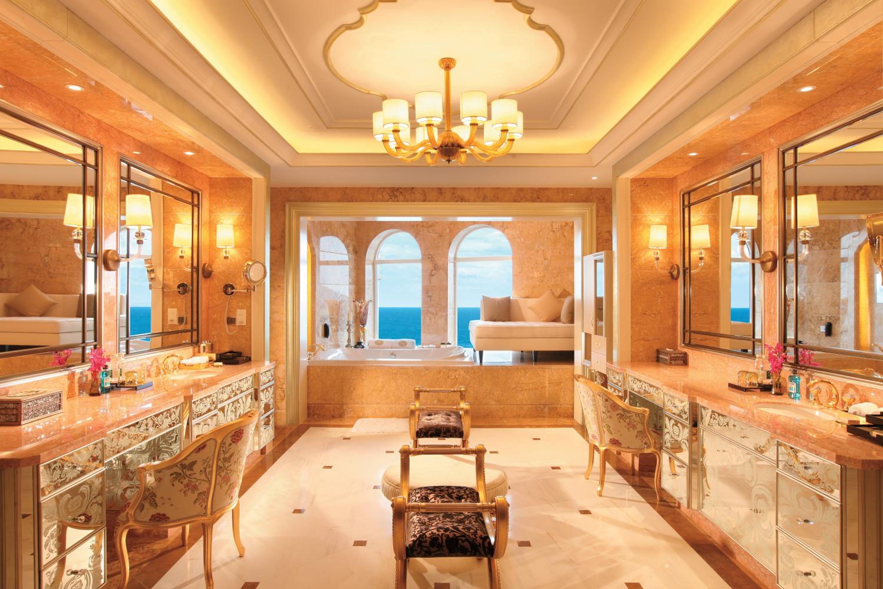 Crowne Plaza Resort Sanya Bay by IHG