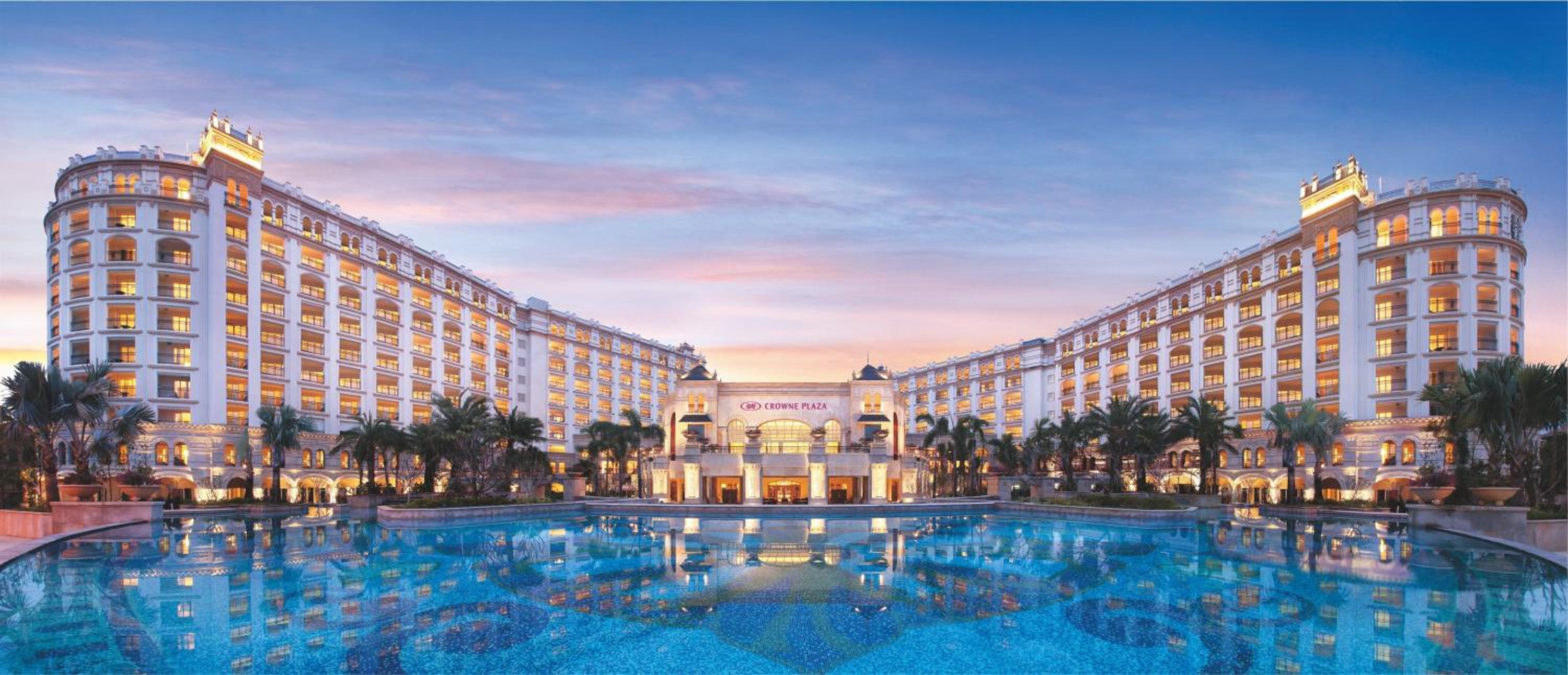 Crowne Plaza Resort Sanya Bay by IHG
