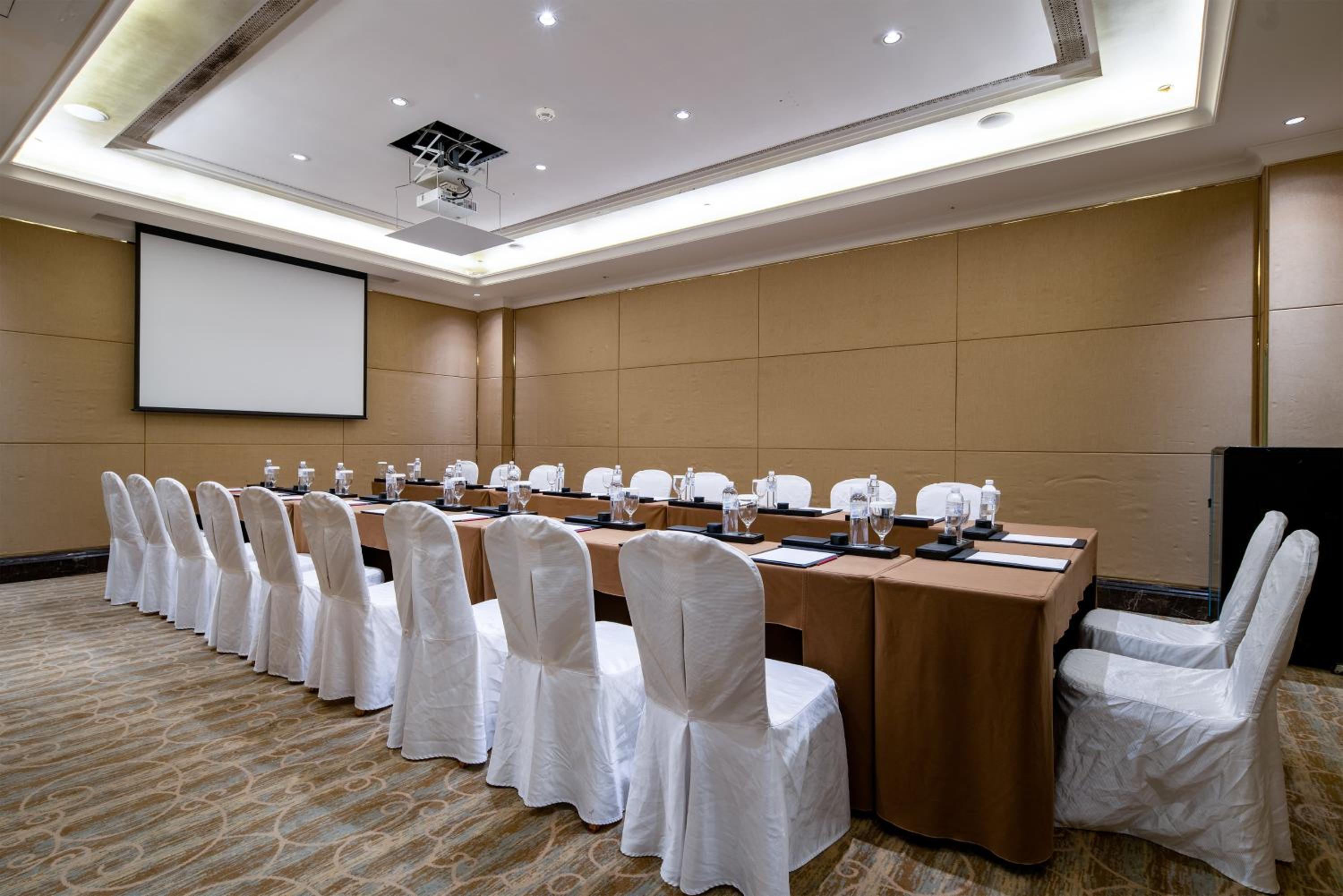 Crowne Plaza Resort Sanya Bay by IHG
