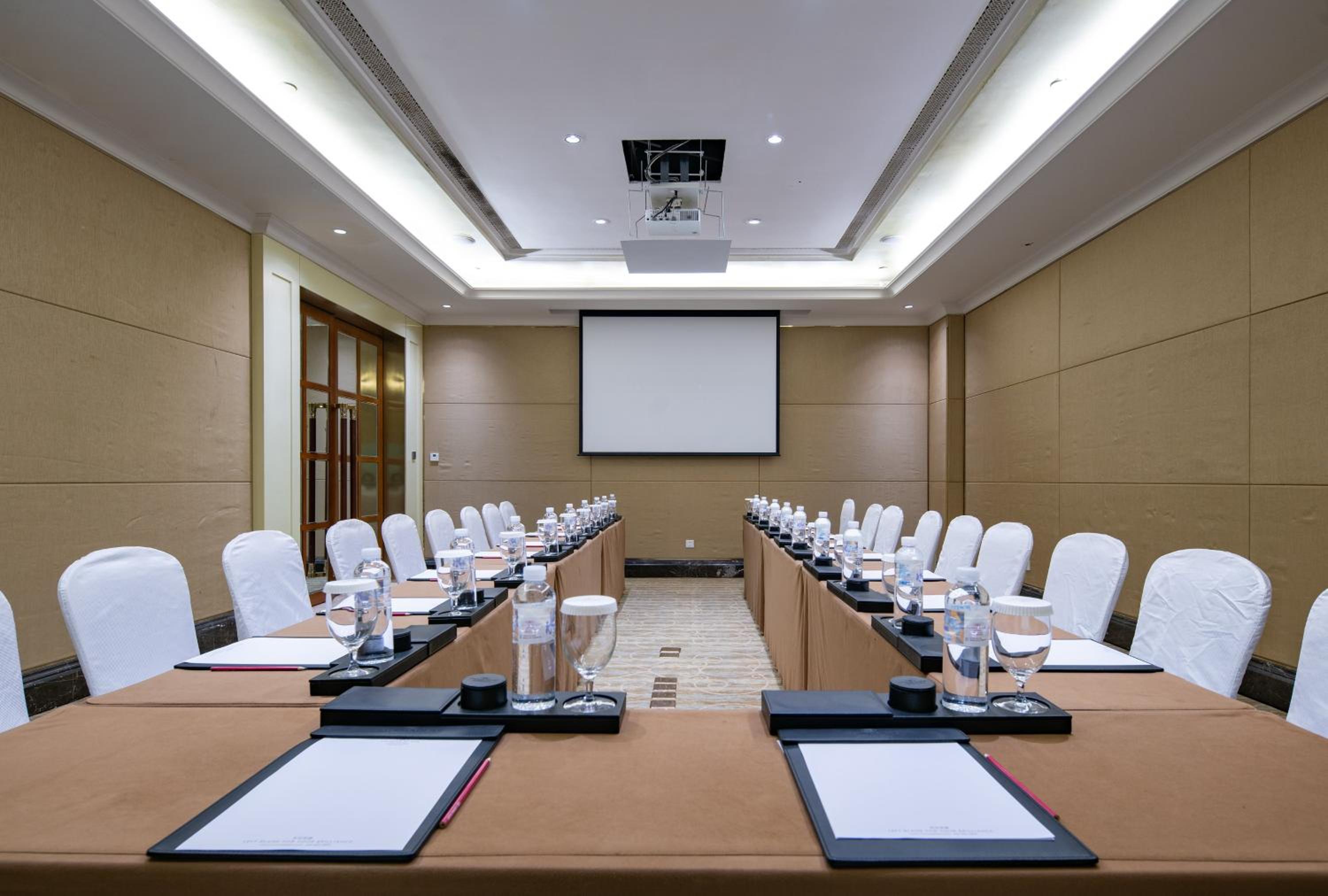 Crowne Plaza Resort Sanya Bay by IHG