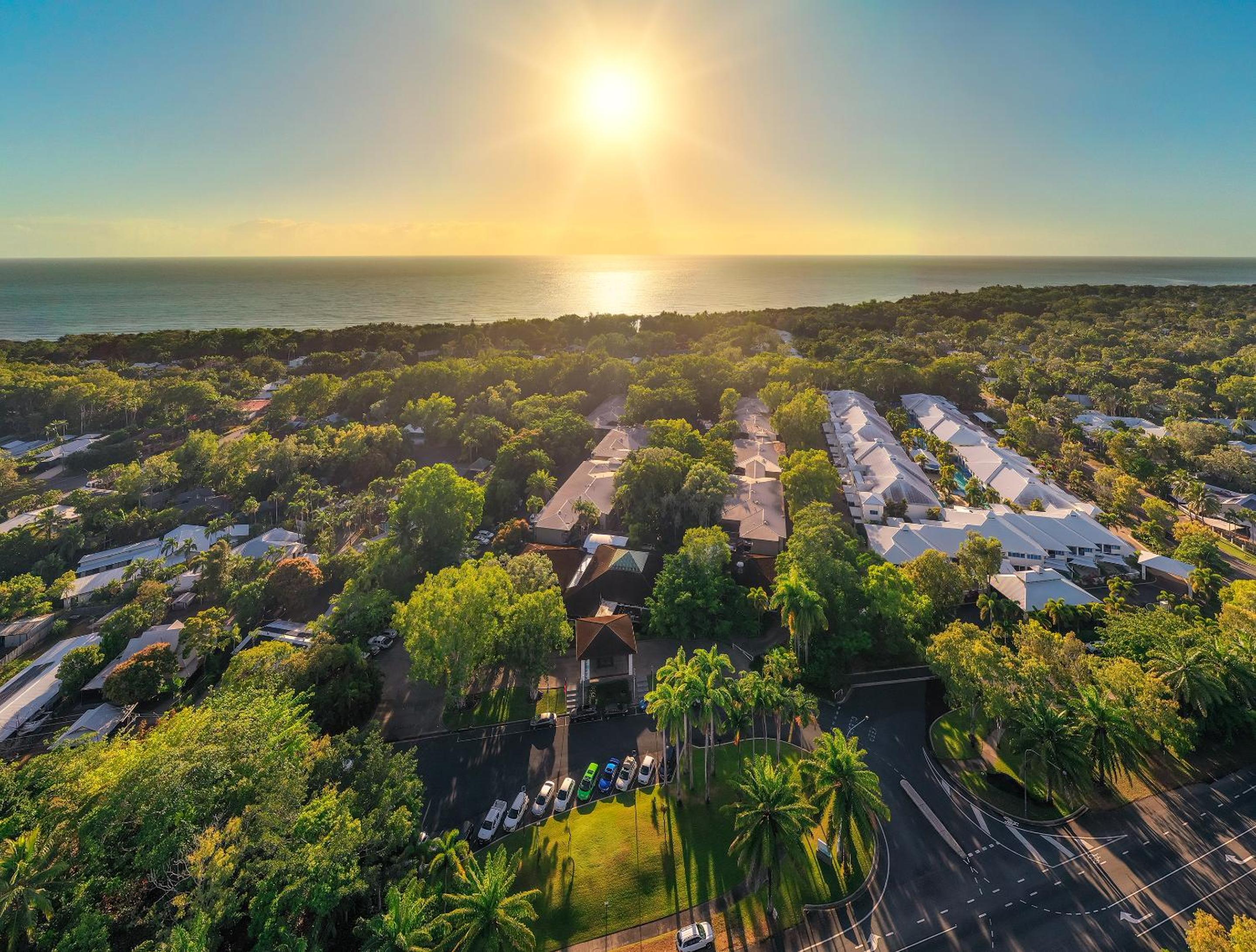 Hotel Ramada Resort by Wyndham Port Douglas - Image 1