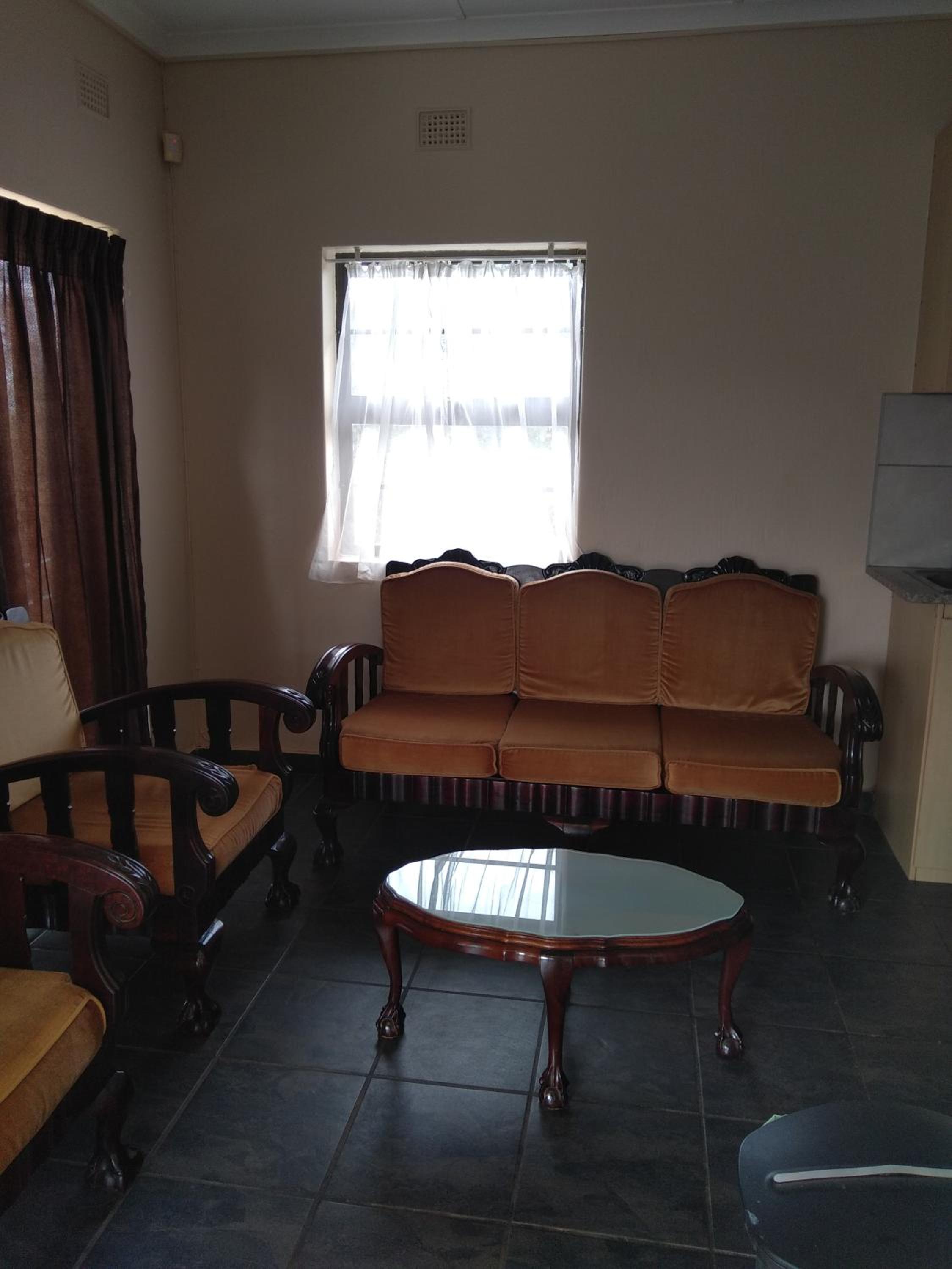 Henry's House On Sea view 3