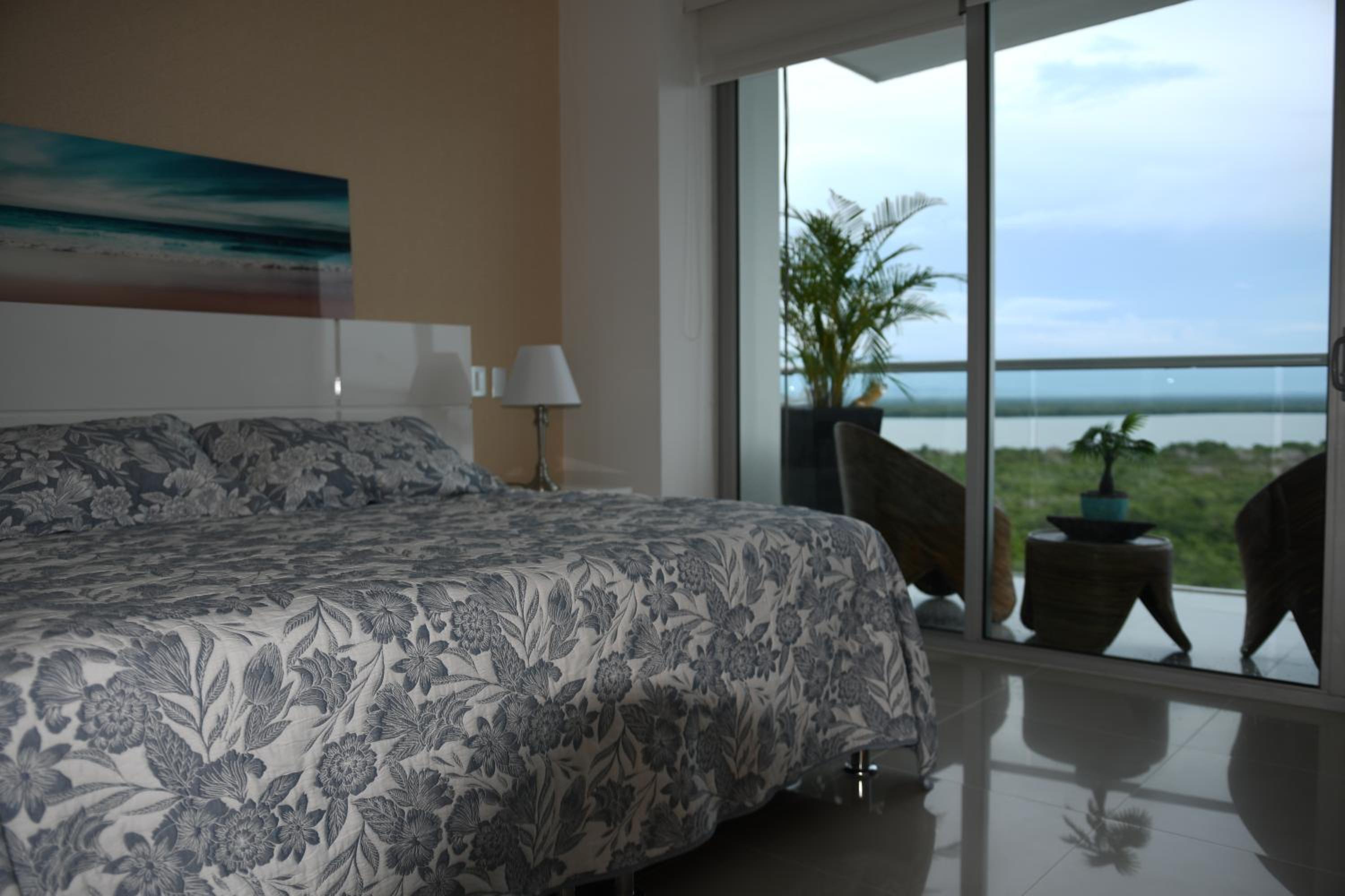 Hermoso apartamento con todas las comodidades acceso directo a la playa ubicado en el edificio Morros Epic
