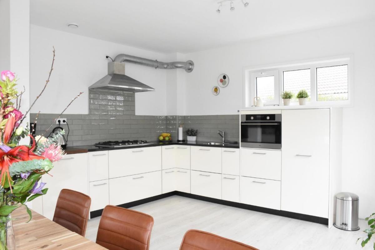 Große Familienvilla mit privat innen Jacuzzi & Sauna
