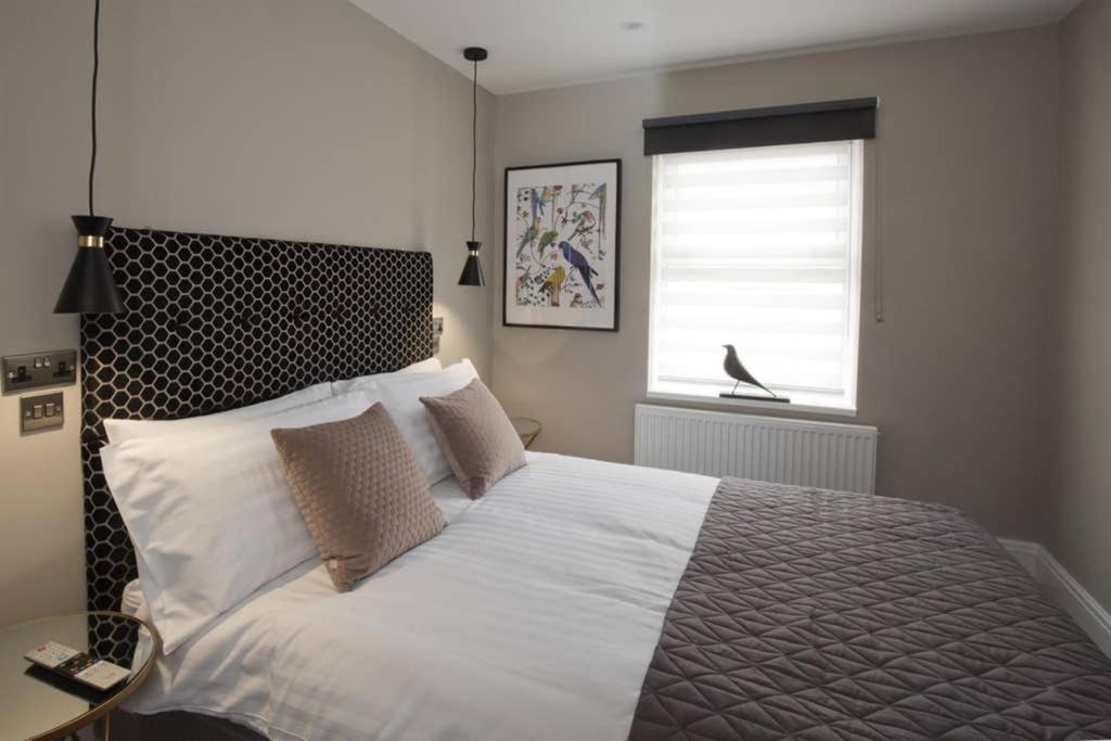 Blackbird Luxury 2 Bed Accomodation Room 8 view 3