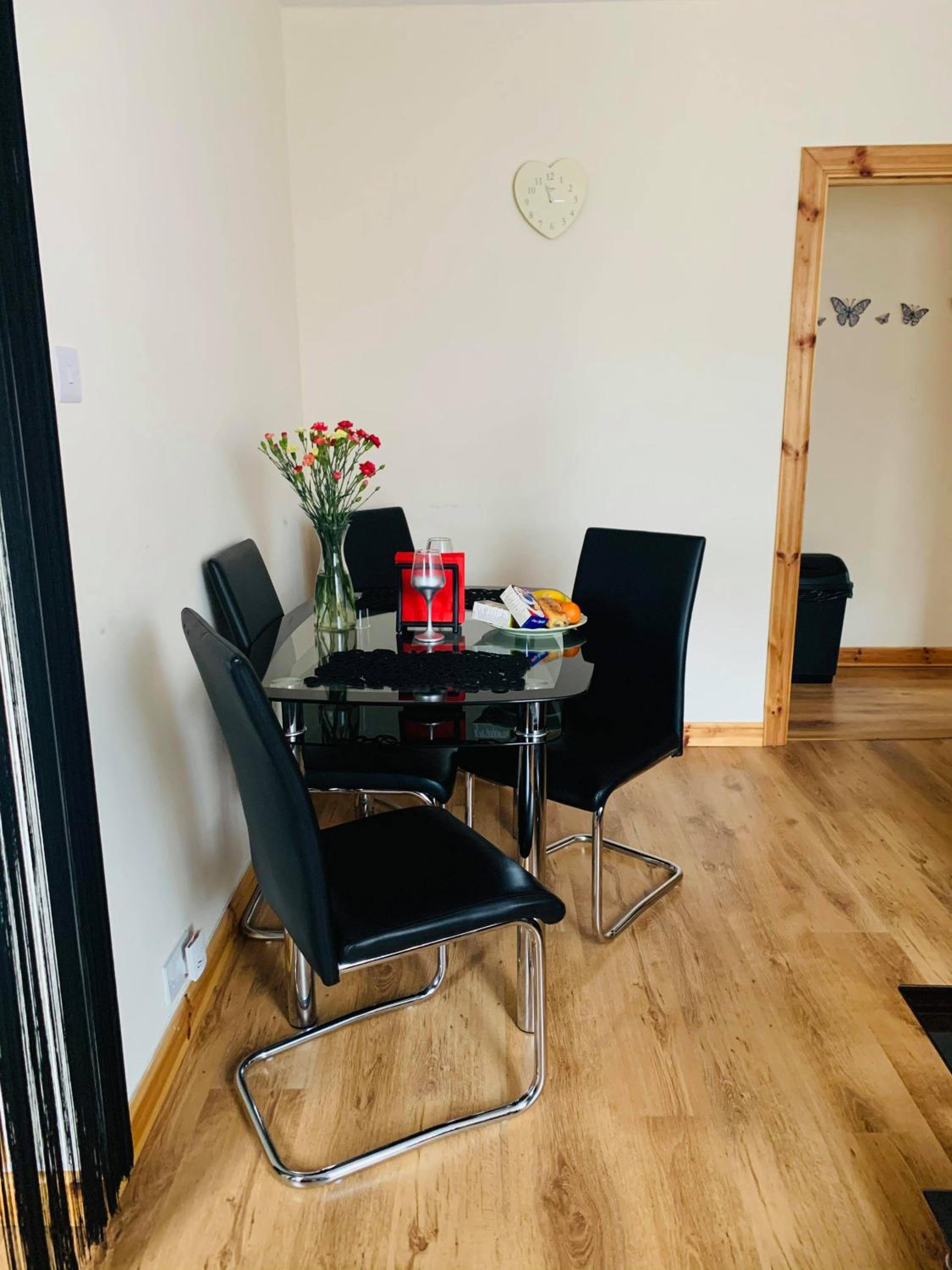 Hotel Private Apartment - Image 1