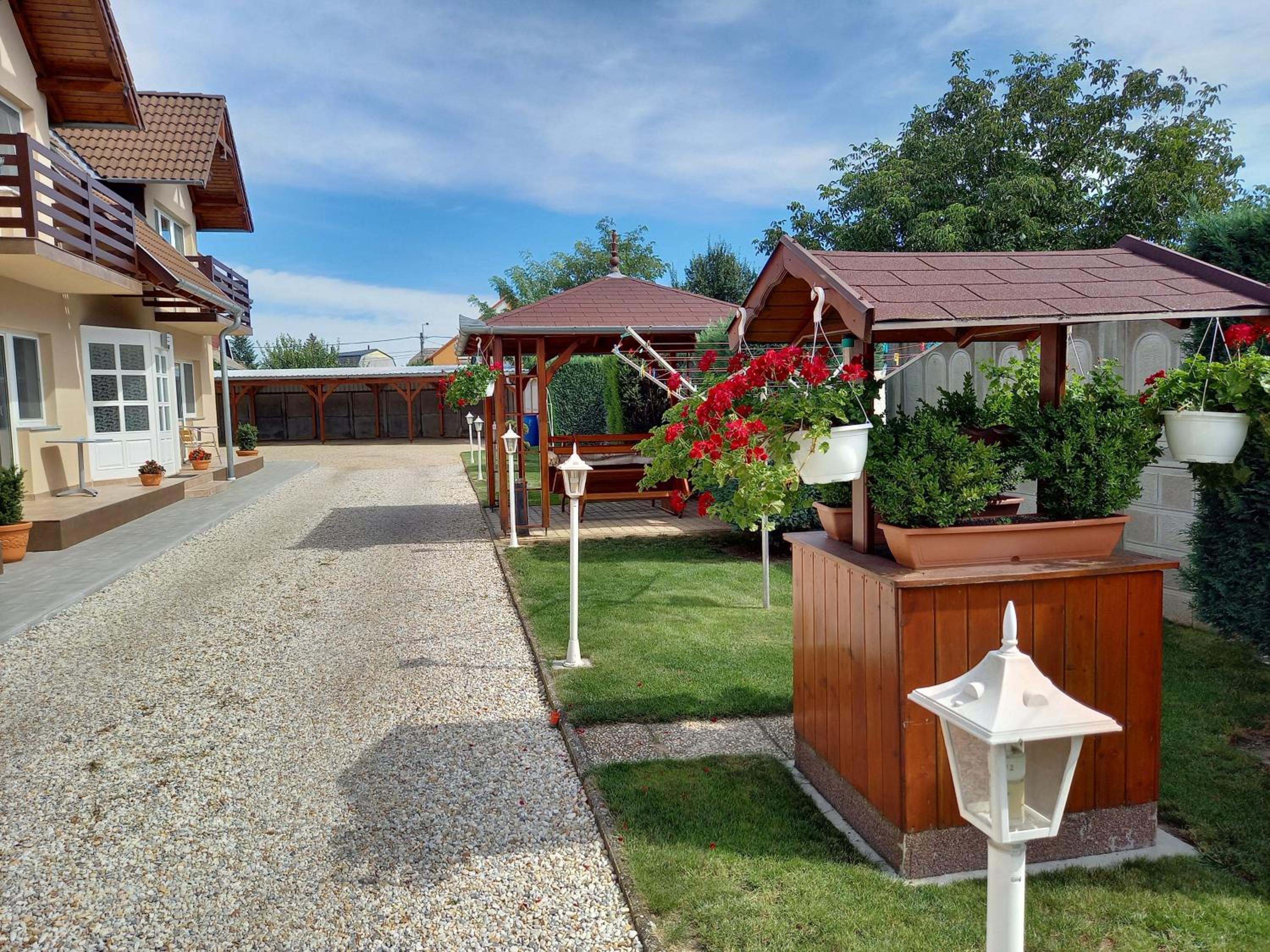 Petrovics Apartmanház 1