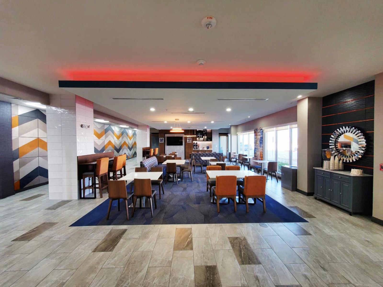 Fort Stockton Vacations - La Quinta Inn  Suites by Wyndham Fort Stockton Northeast - Property Image 6