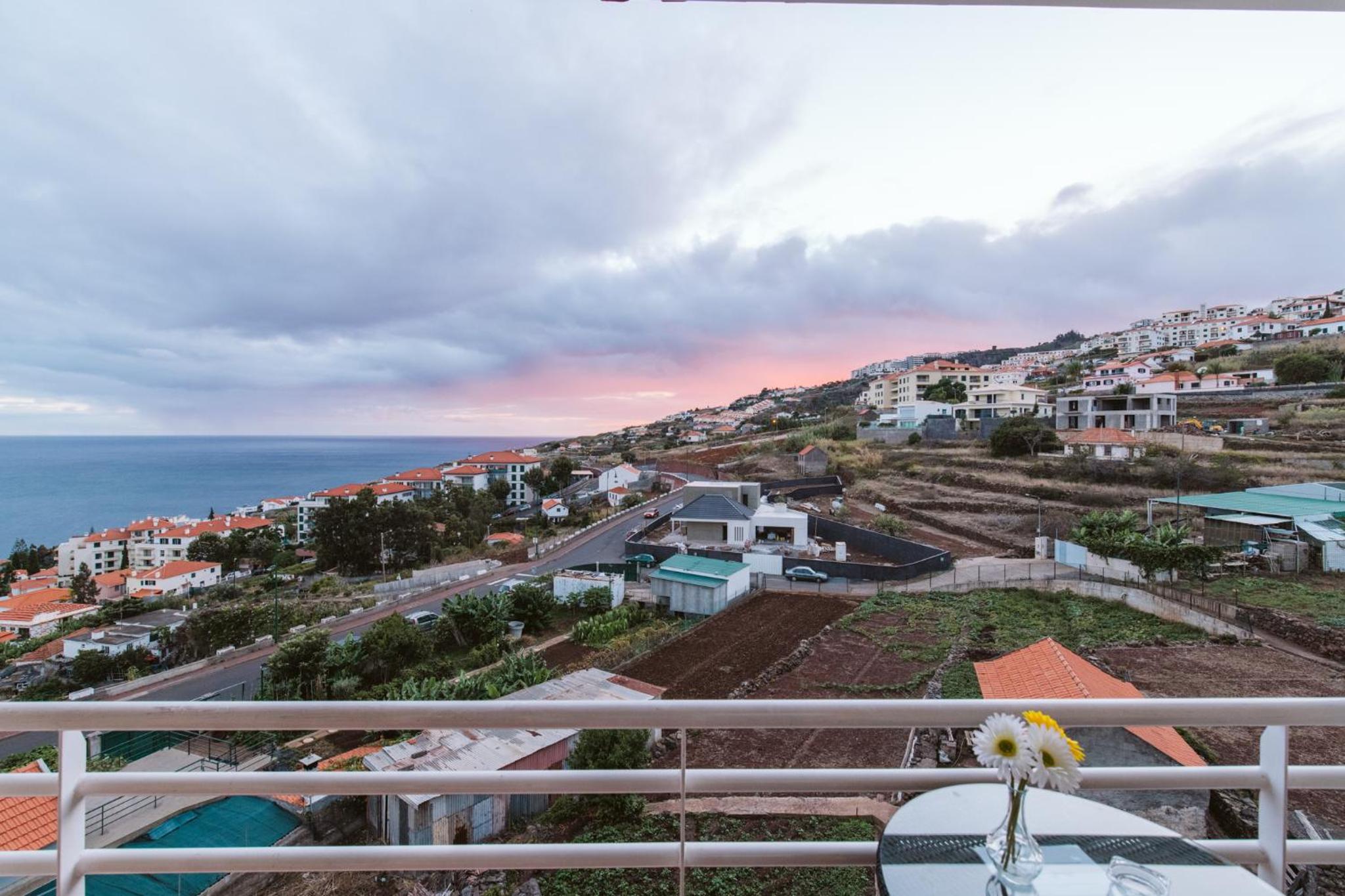 Hotel Vip VI - Sea view apartment - Image 1