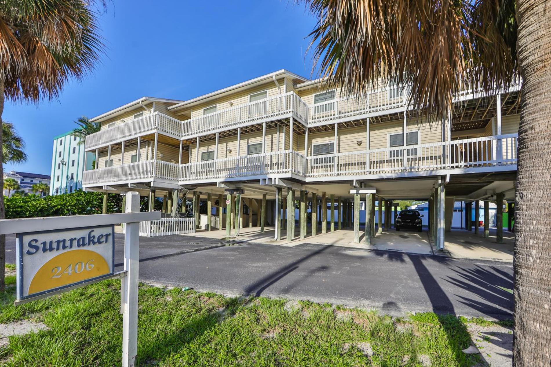 100 steps to beautiful Indian Rocks Beach, oceanside, 2 bedroom updated condo view 4