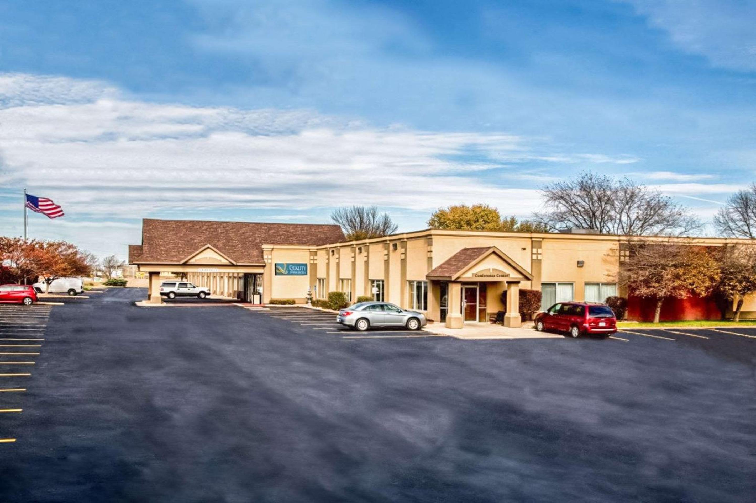 Quality Inn Fort Dodge view 4