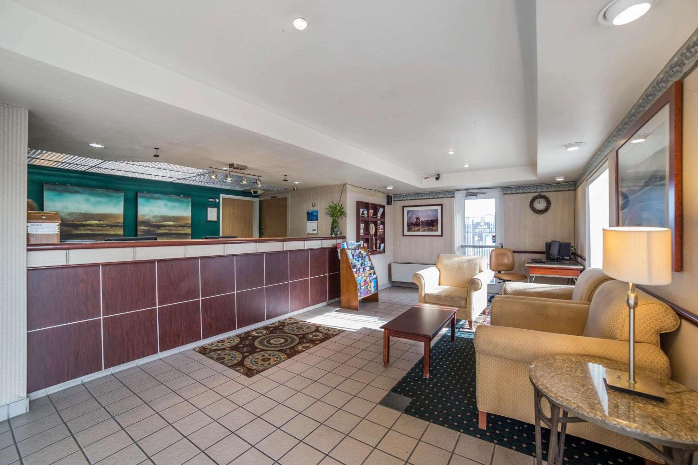 Rodeway Inn & Suites Nampa view 4