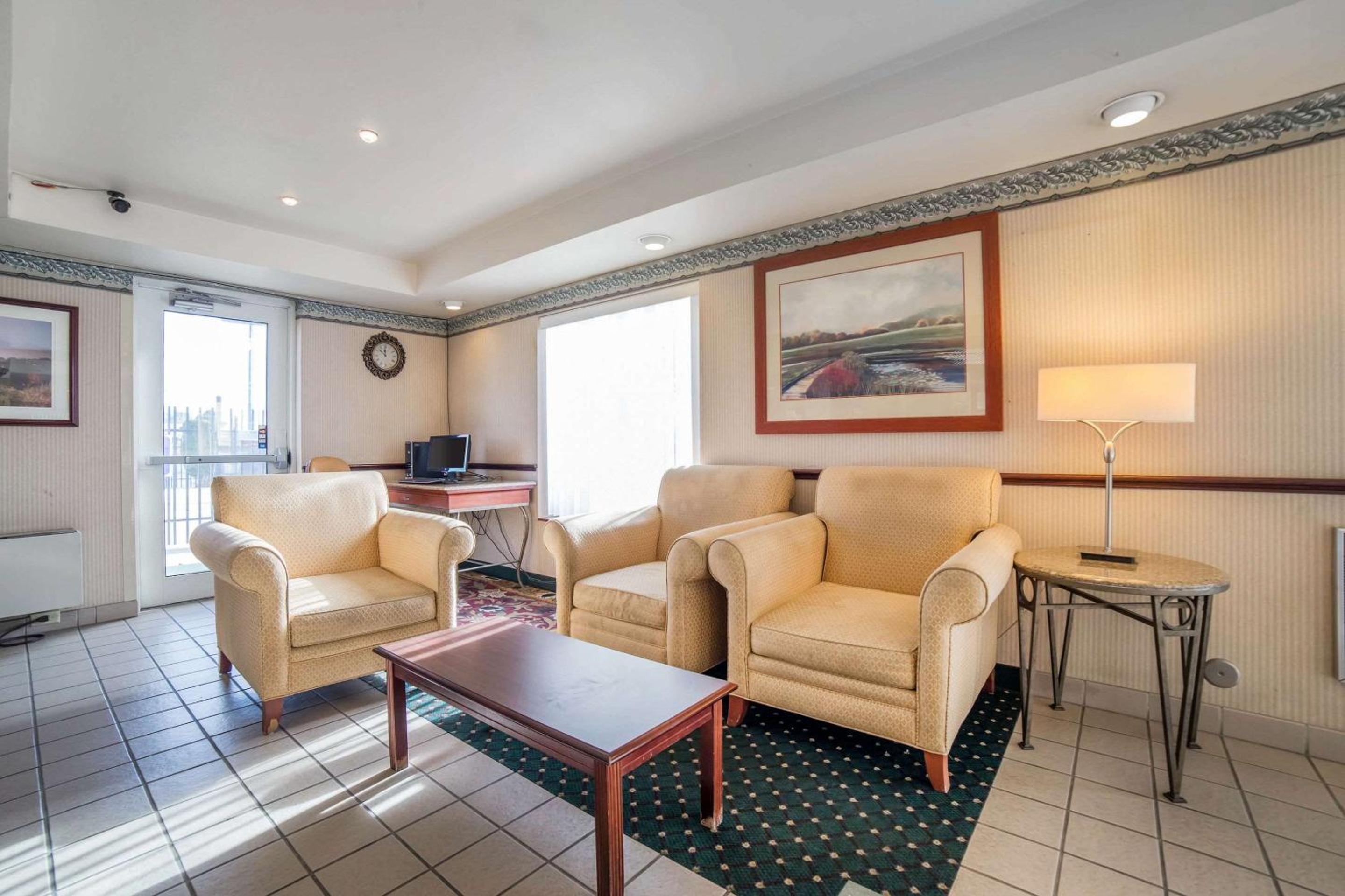 Rodeway Inn & Suites Nampa view 5
