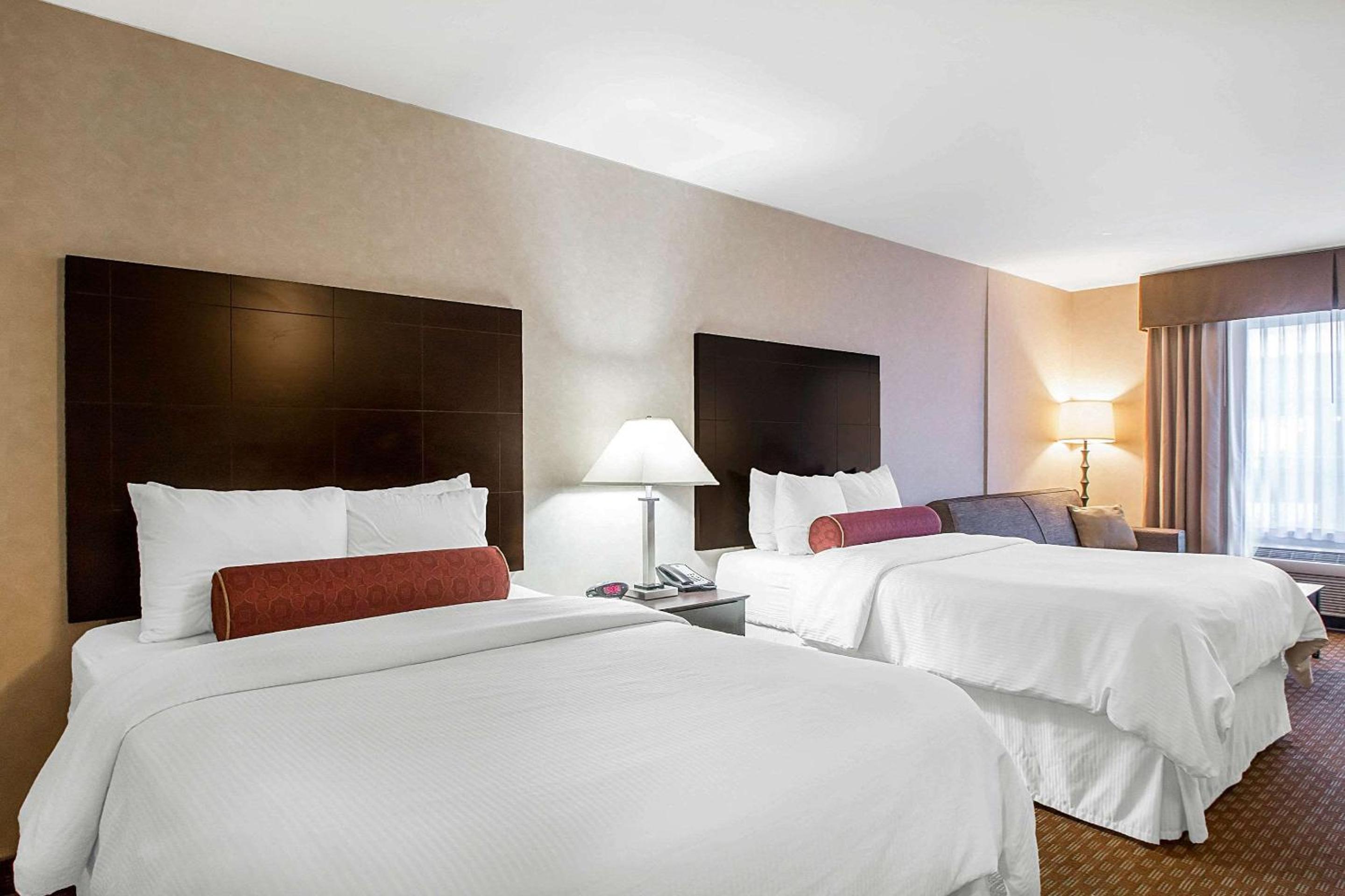 Clarion Inn Elmhurst - Oak Brook near I-88, I-290, I-294, Photo 11