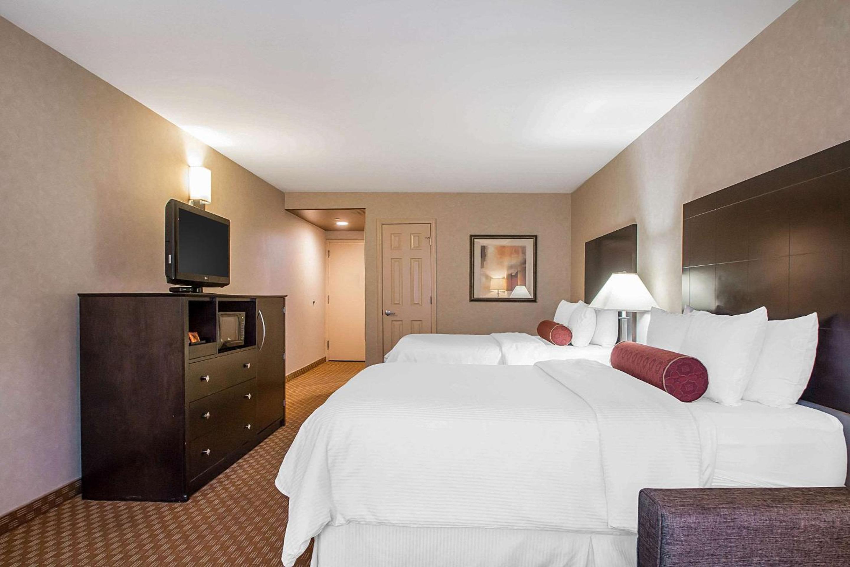Clarion Inn Elmhurst - Oak Brook near I-88, I-290, I-294, Photo 23
