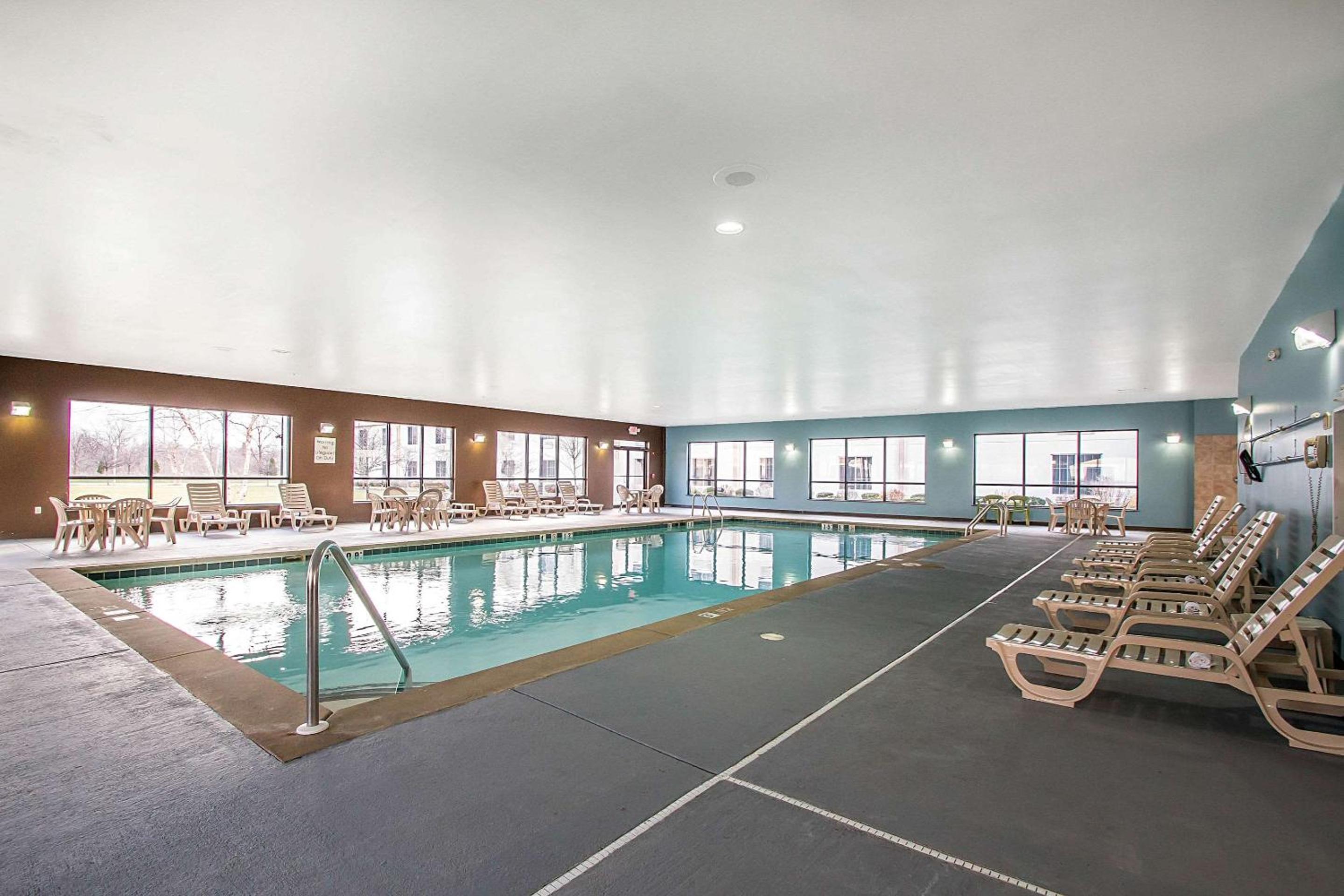 Clarion Inn Elmhurst - Oak Brook near I-88, I-290, I-294, Photo 25