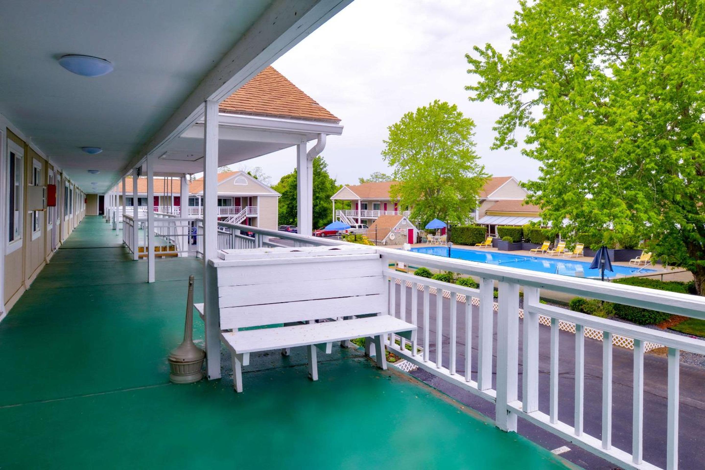 Rodeway Inn Orleans - Cape Cod view 2