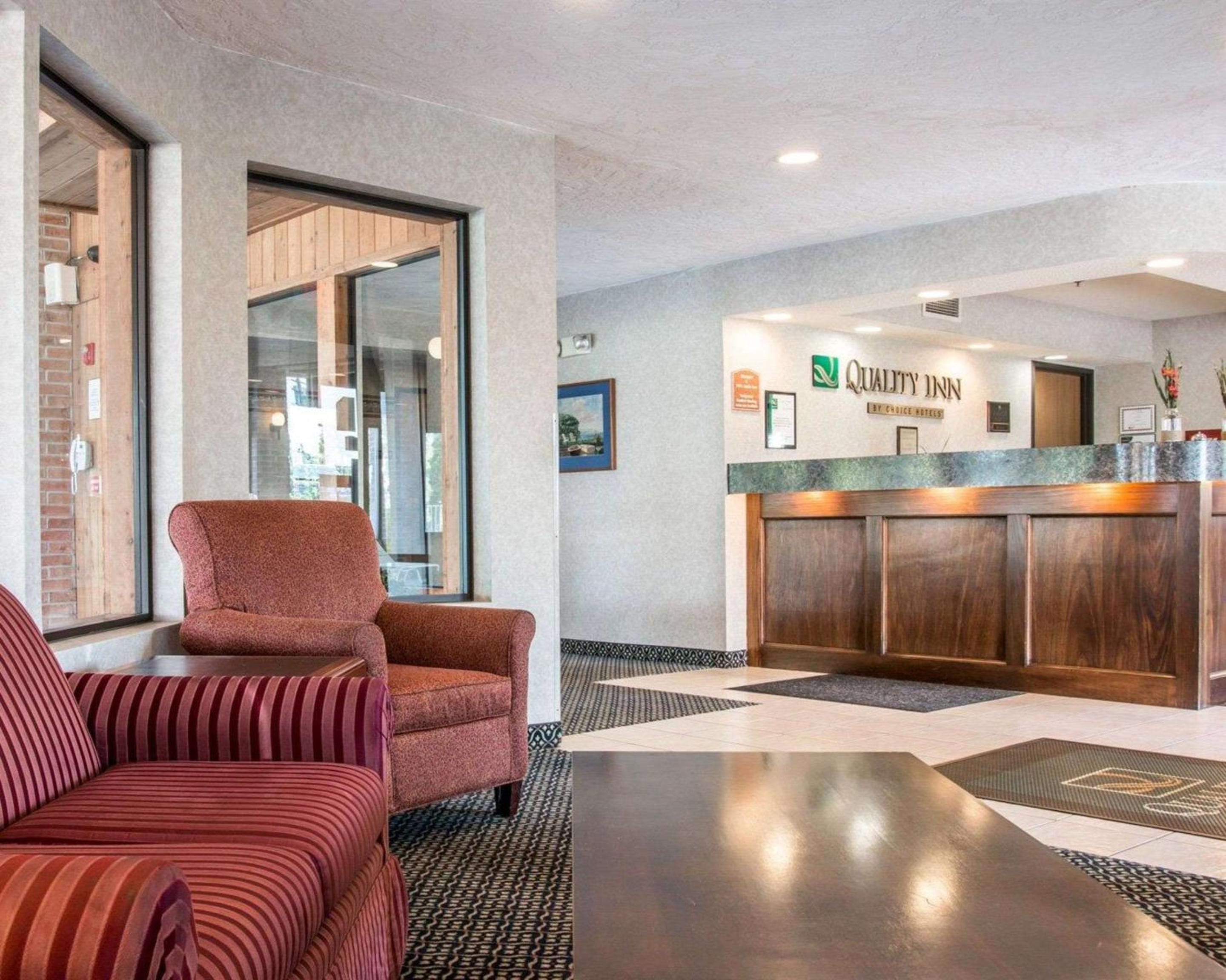 Quality Inn Hudsonville South view 3
