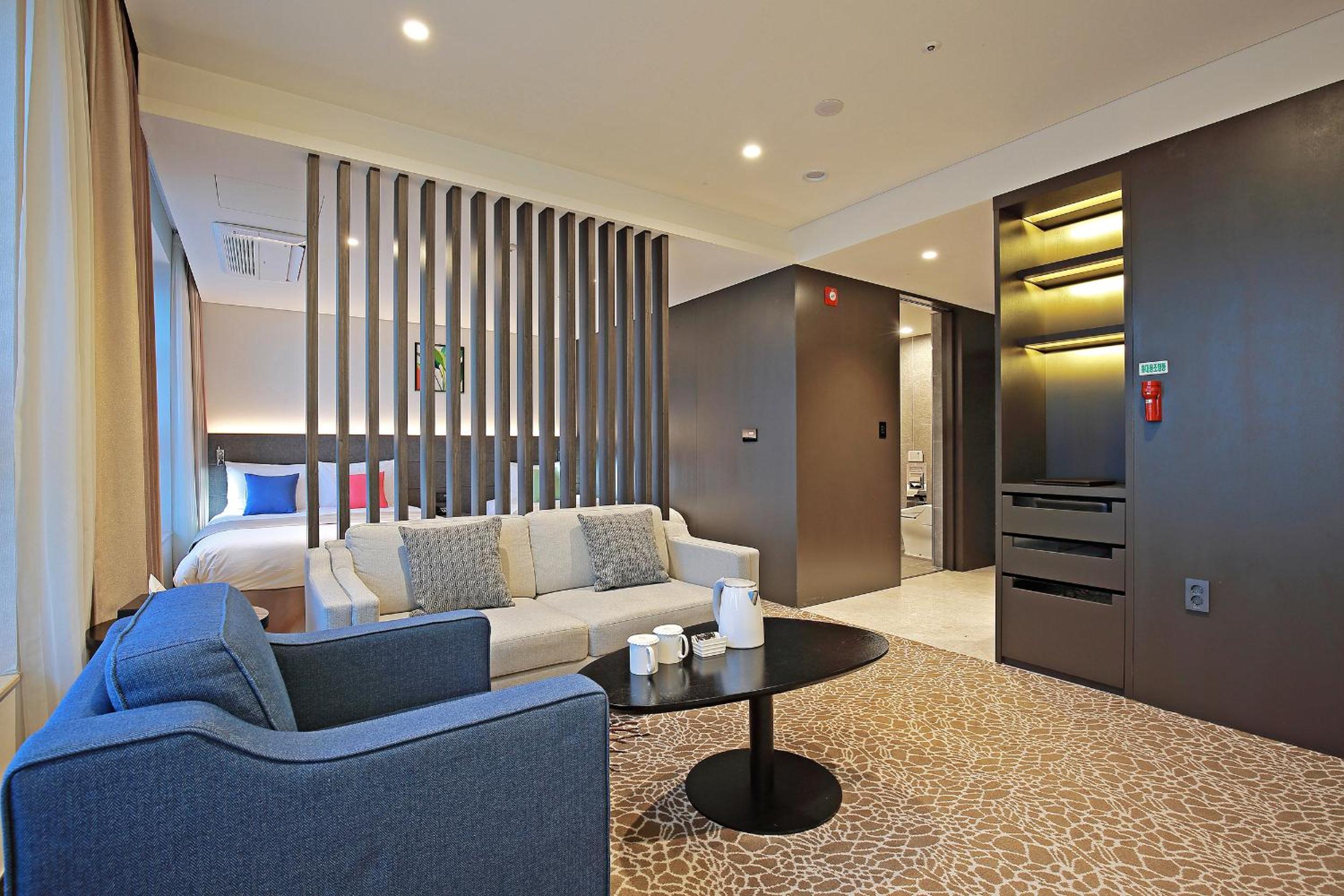 Airsky Hotel Incheon - Image 2