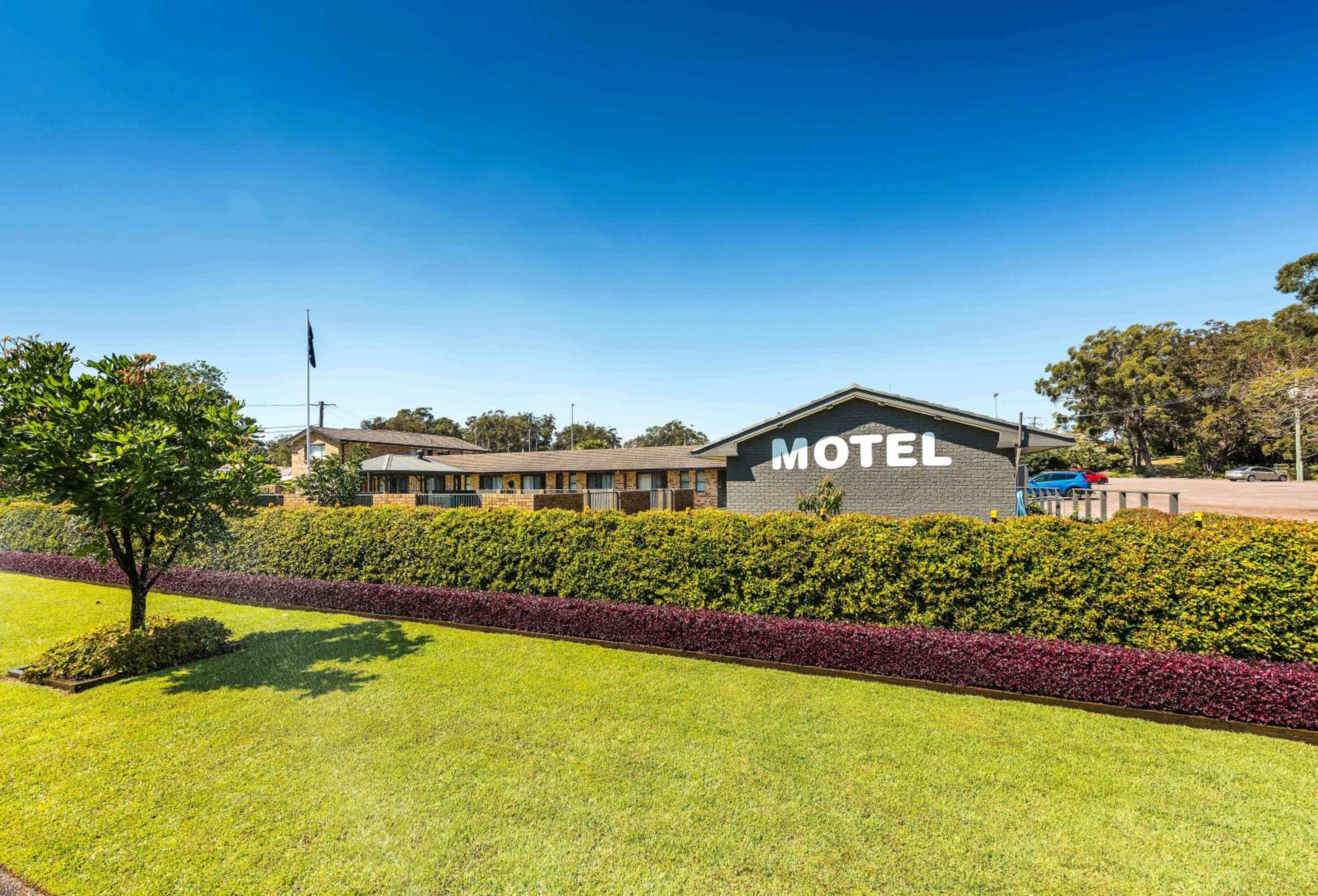 Hotel Lemon Tree Passage Motel - Image 1