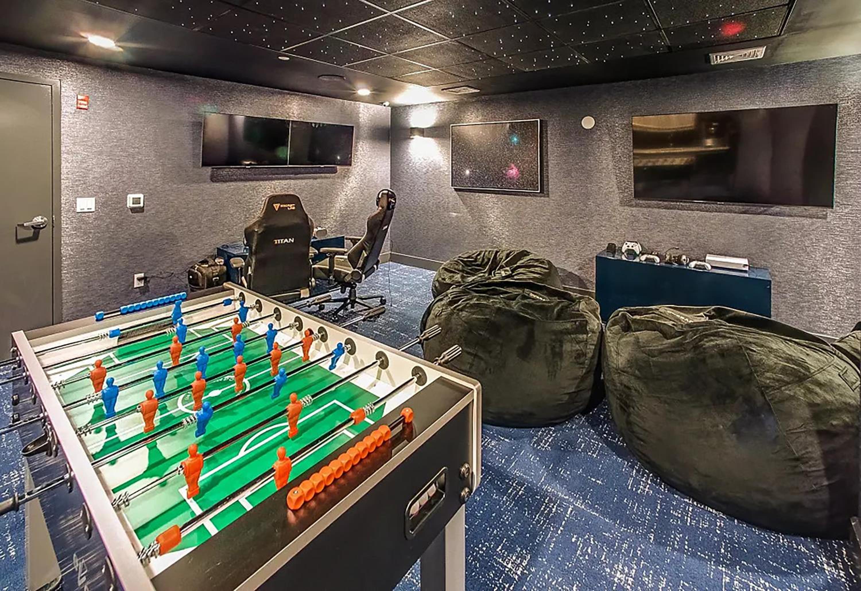 New Haven Vacations - Luxury Furnished Apartments by Hyatus Downtown at Yale - Property Image 32