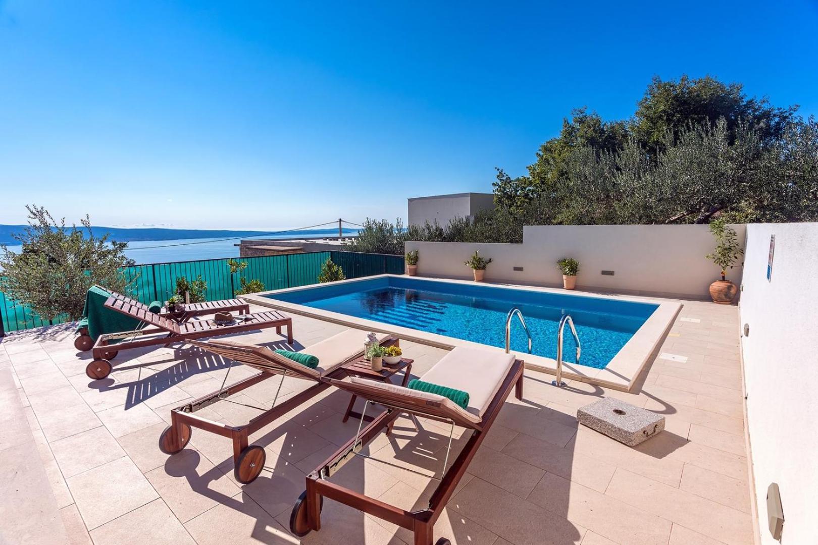 Seaview Villa Lemaro, a 2 bedroom villa with 28 sqm private pool in Krilo Jesenice view 5