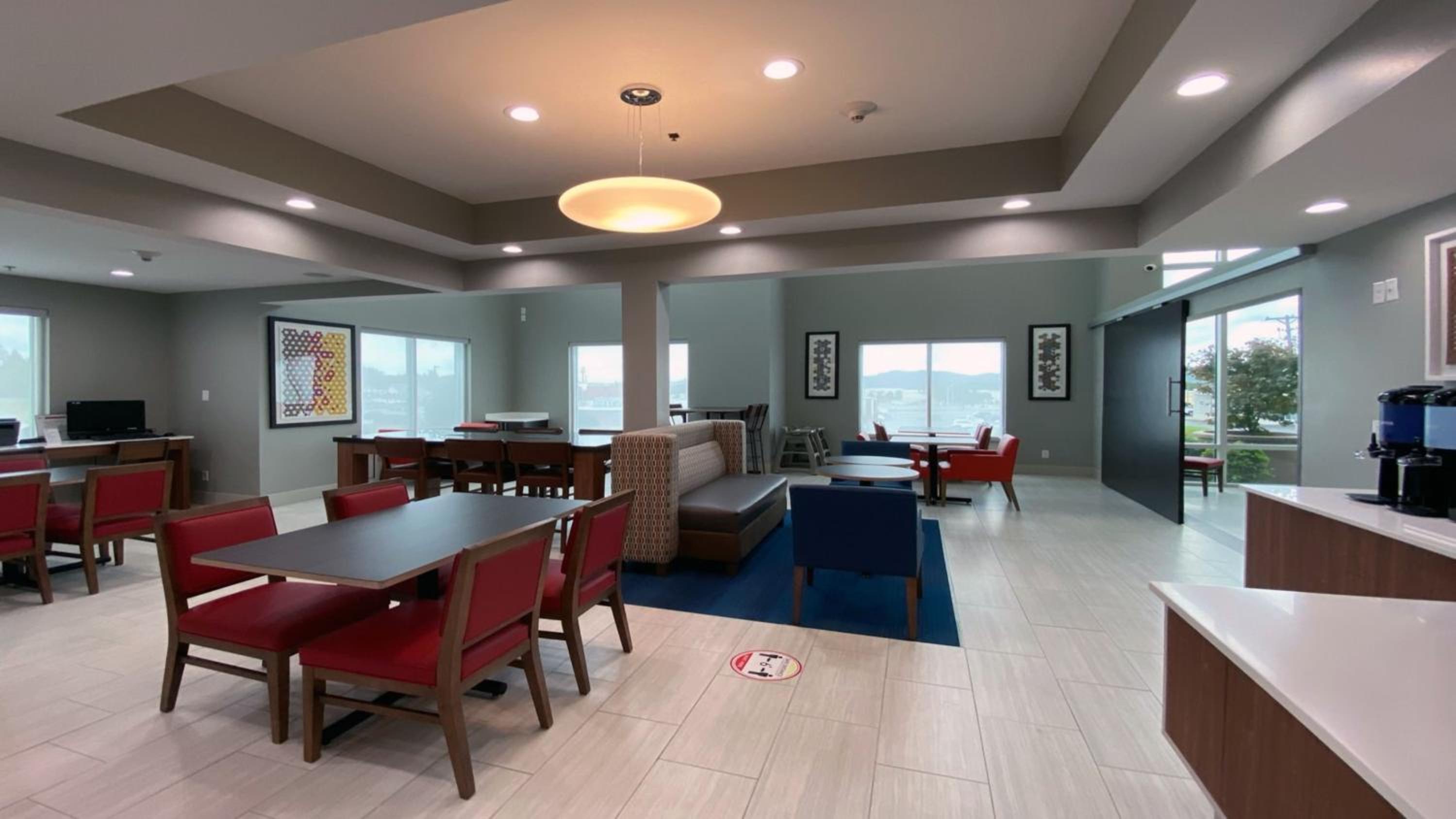 Somerset Vacations - Holiday Inn Express Hotel  Suites Somerset Central, an IHG Hotel - Property Image 73