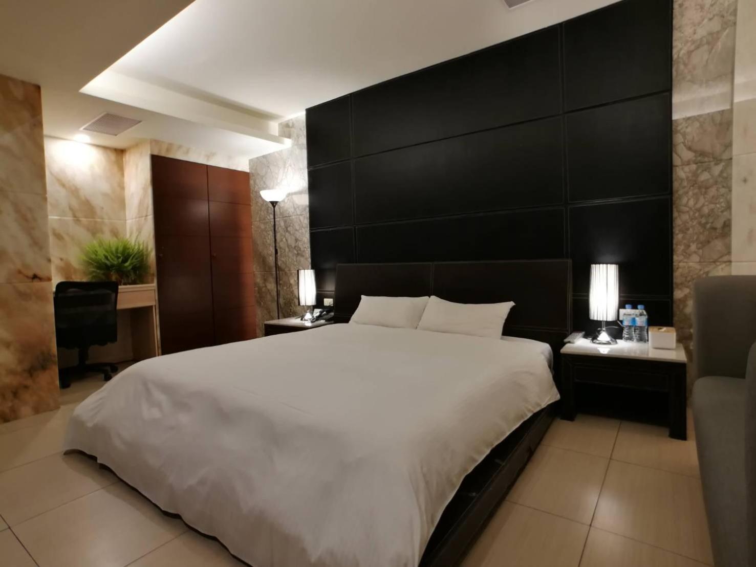 Michelle hotel