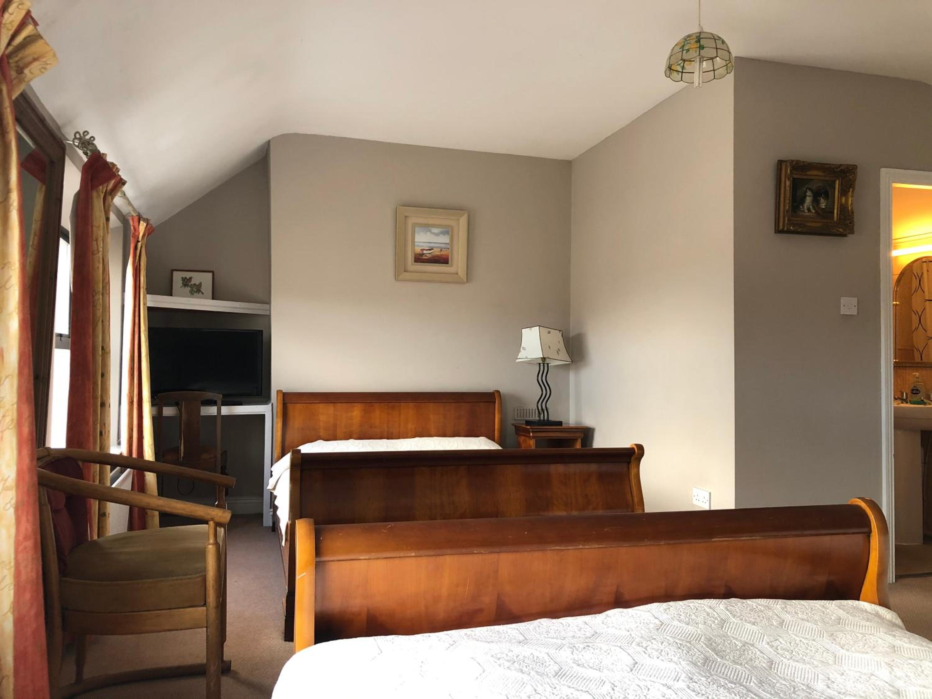 Harveys Guest House