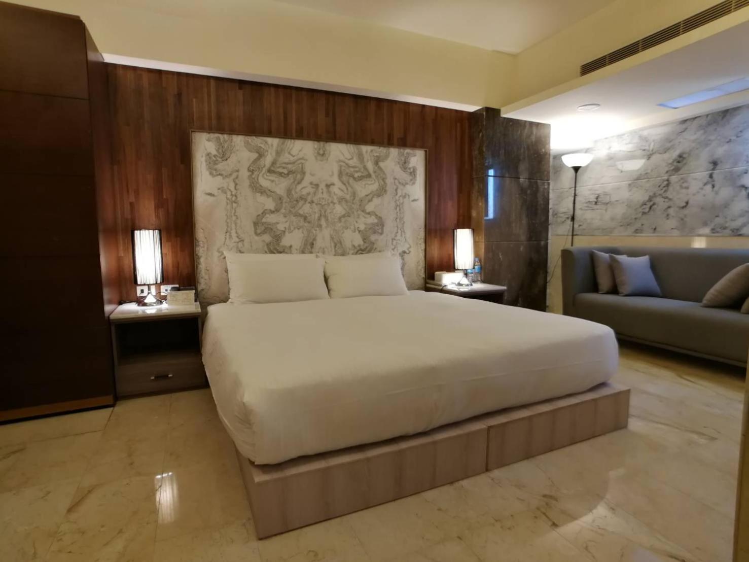Michelle hotel