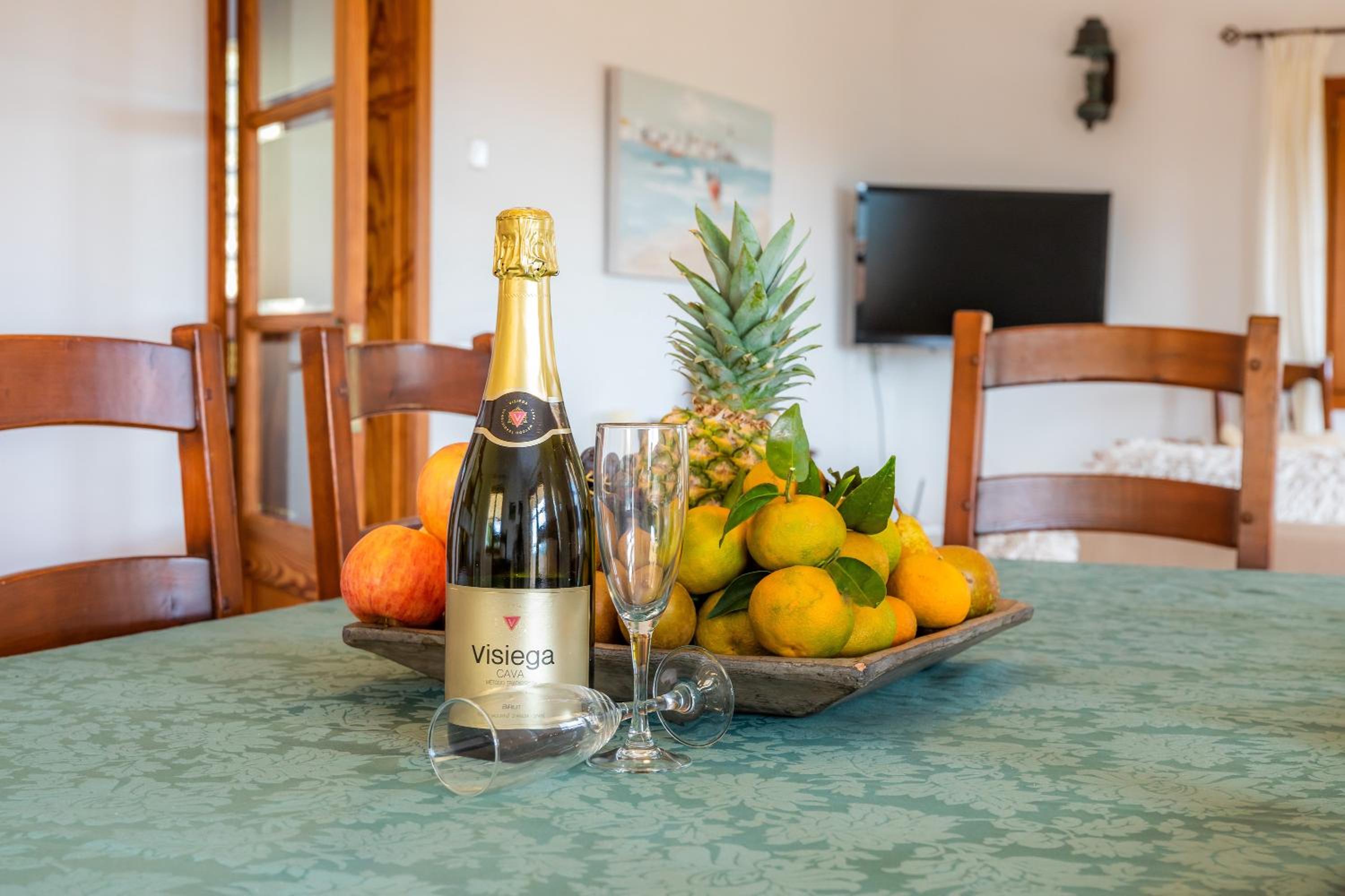 Son Llodra en Son Macia — dining