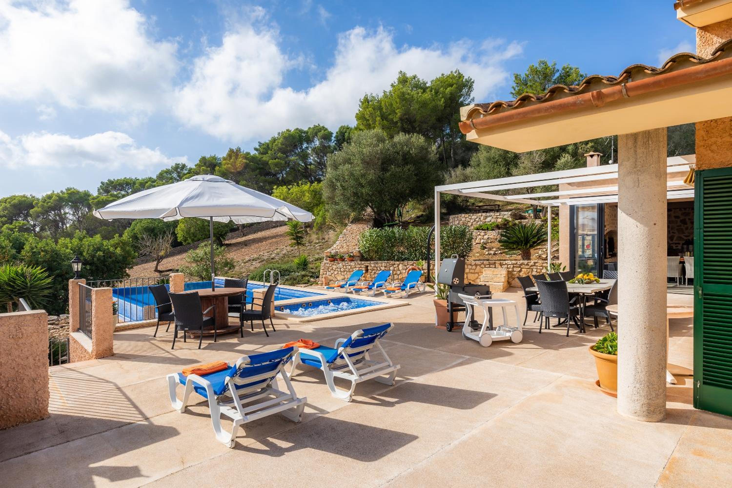 Son Llodra en Son Macia — balance & terrace