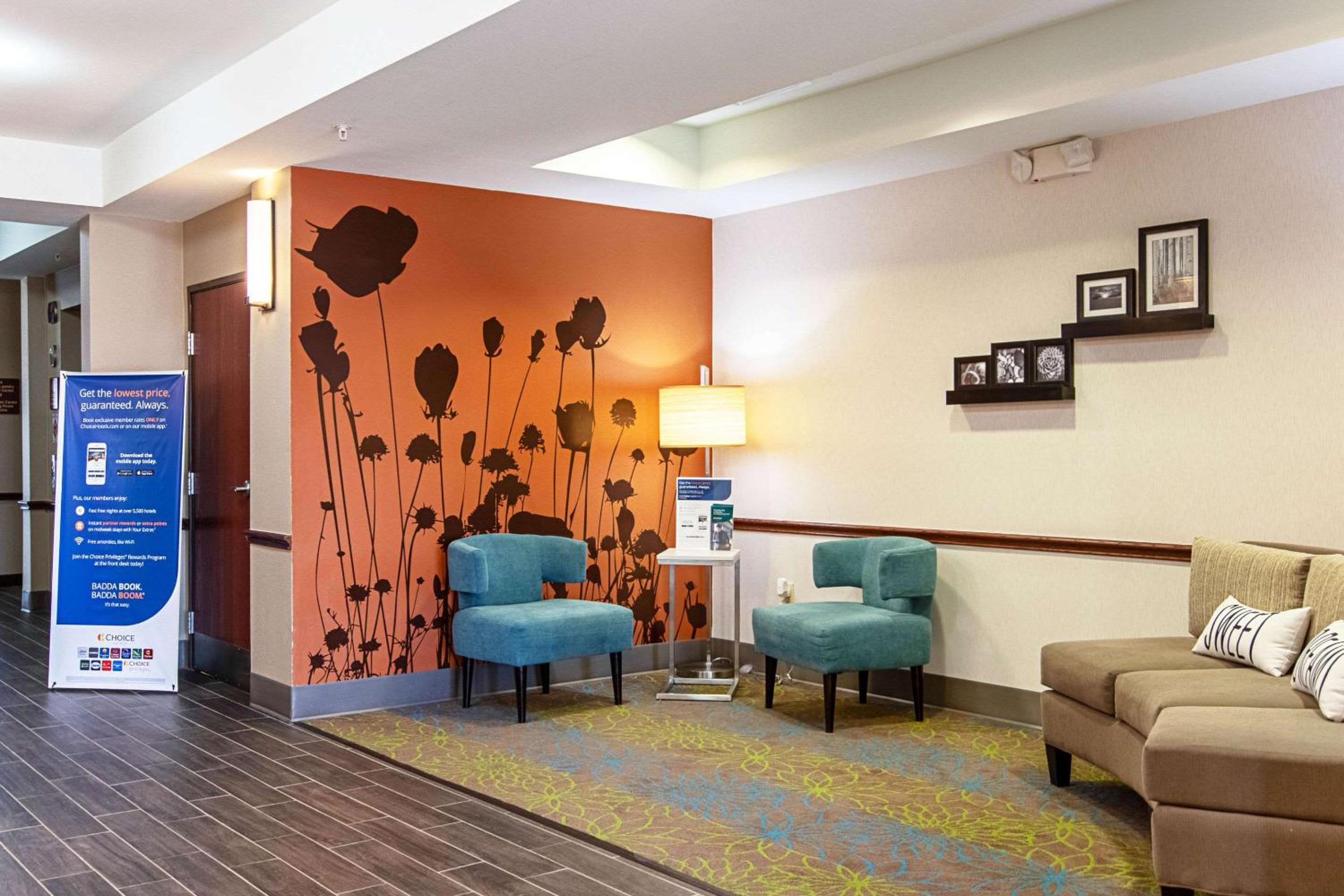 Hobbs Vacations - Sleep Inn  Suites - Property Image 2