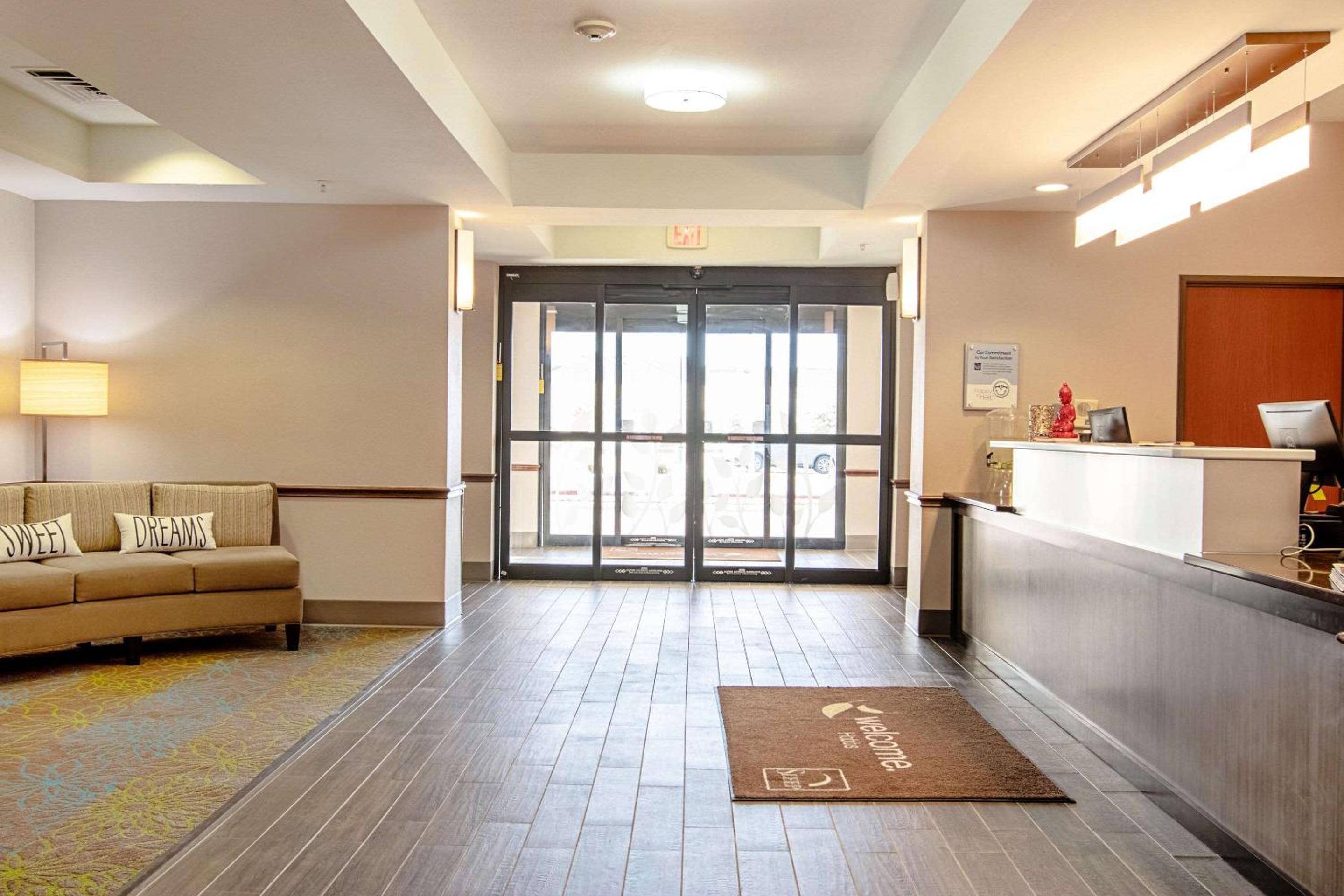 Hobbs Vacations - Sleep Inn  Suites - Property Image 3
