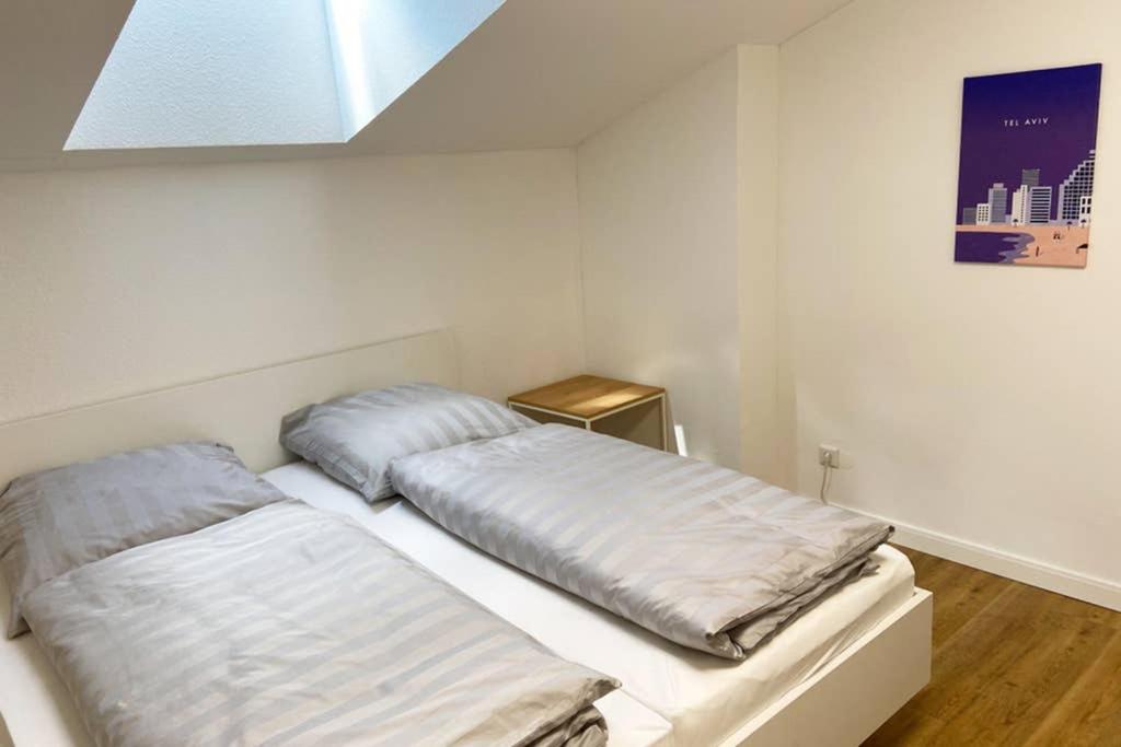 Apartment I , Netflix, Küche und Gym view 5
