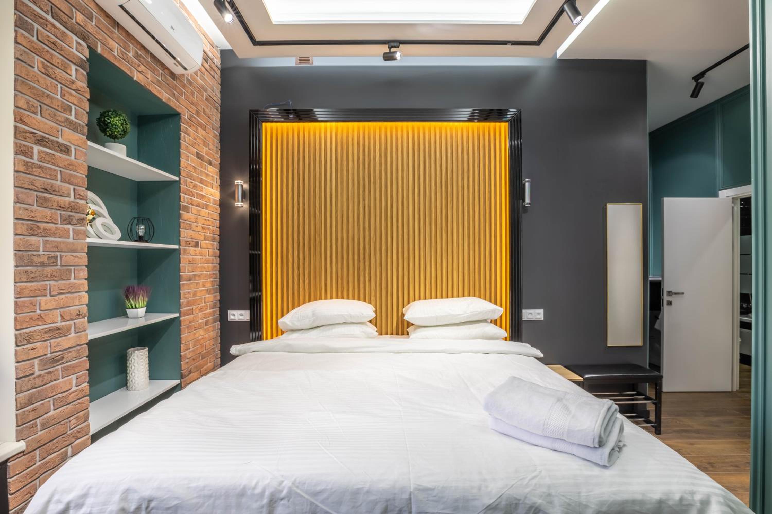 Kyiv Luxury Apartments - City Centre Near Maidan & Khreshchatyk view 3