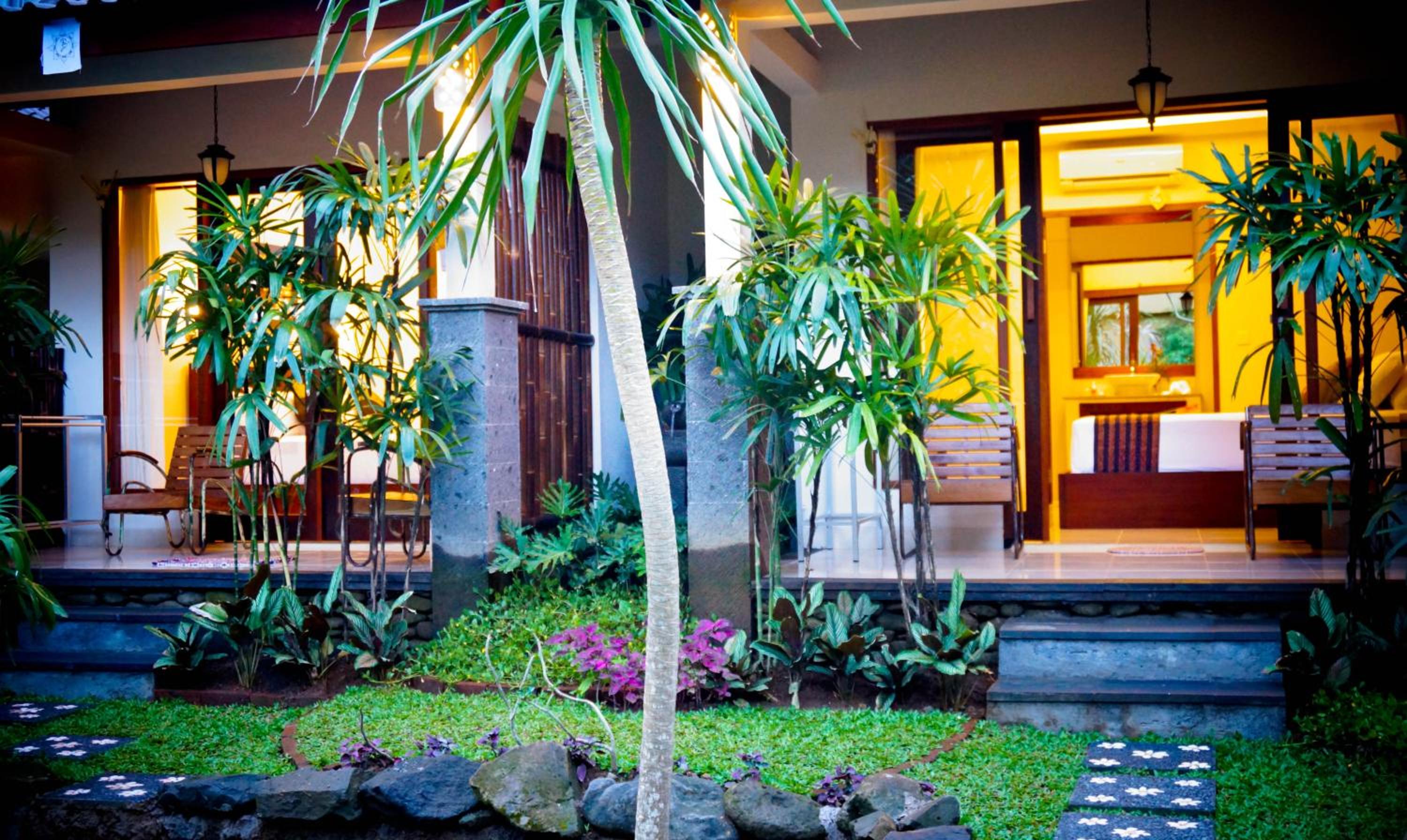 Hotel Desak Putu Putra Hidden