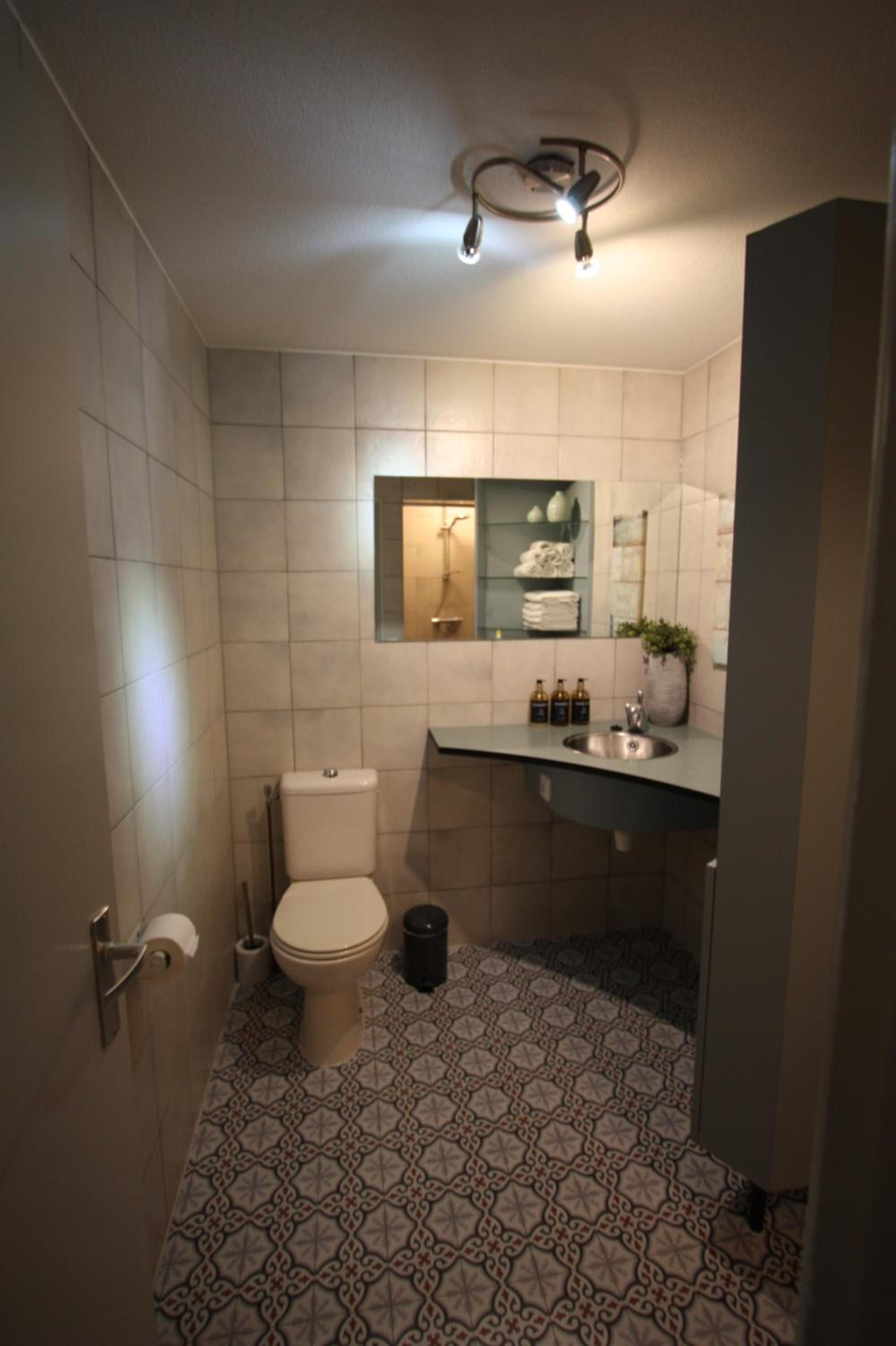 Photo 10